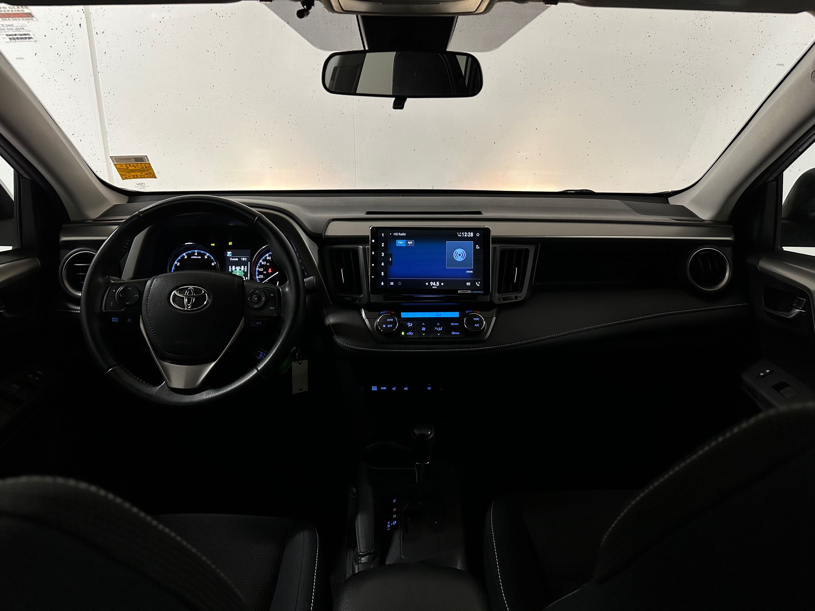 Toyota RAV4  2017 à Vancouver, Colombie-Britannique