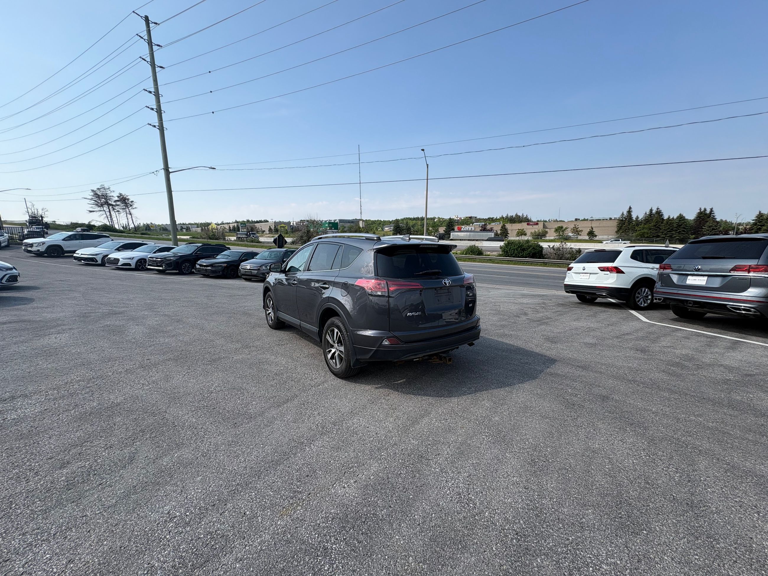 2018 Toyota RAV4 in Barrie, Ontario