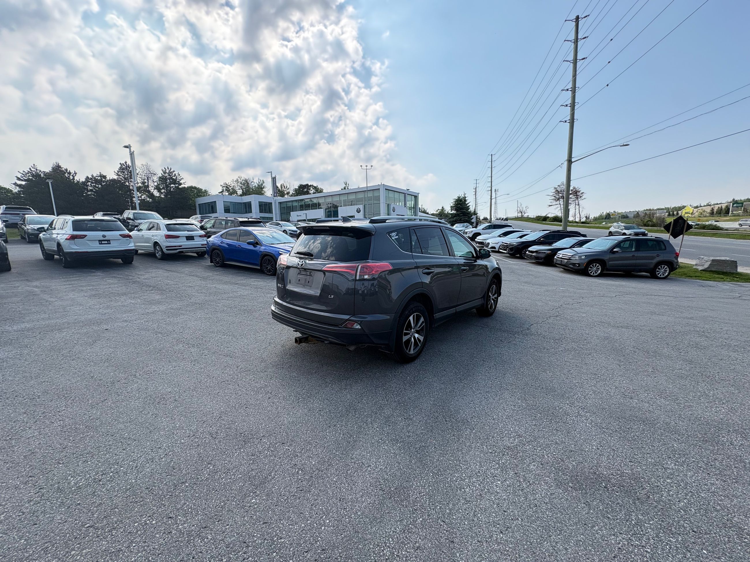 2018 Toyota RAV4 in Barrie, Ontario