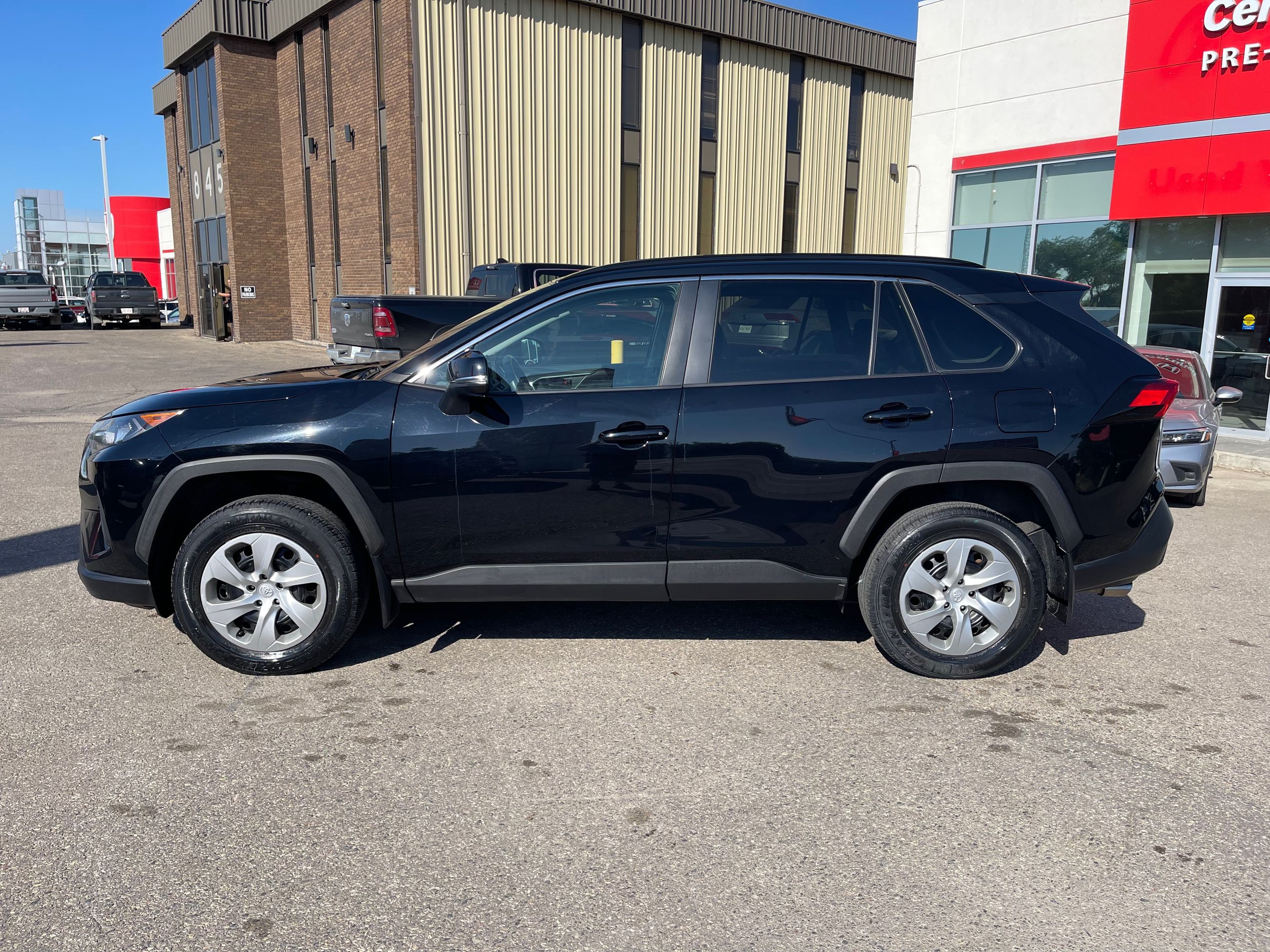 Toyota RAV4  2021 à Regina, Saskatchewan