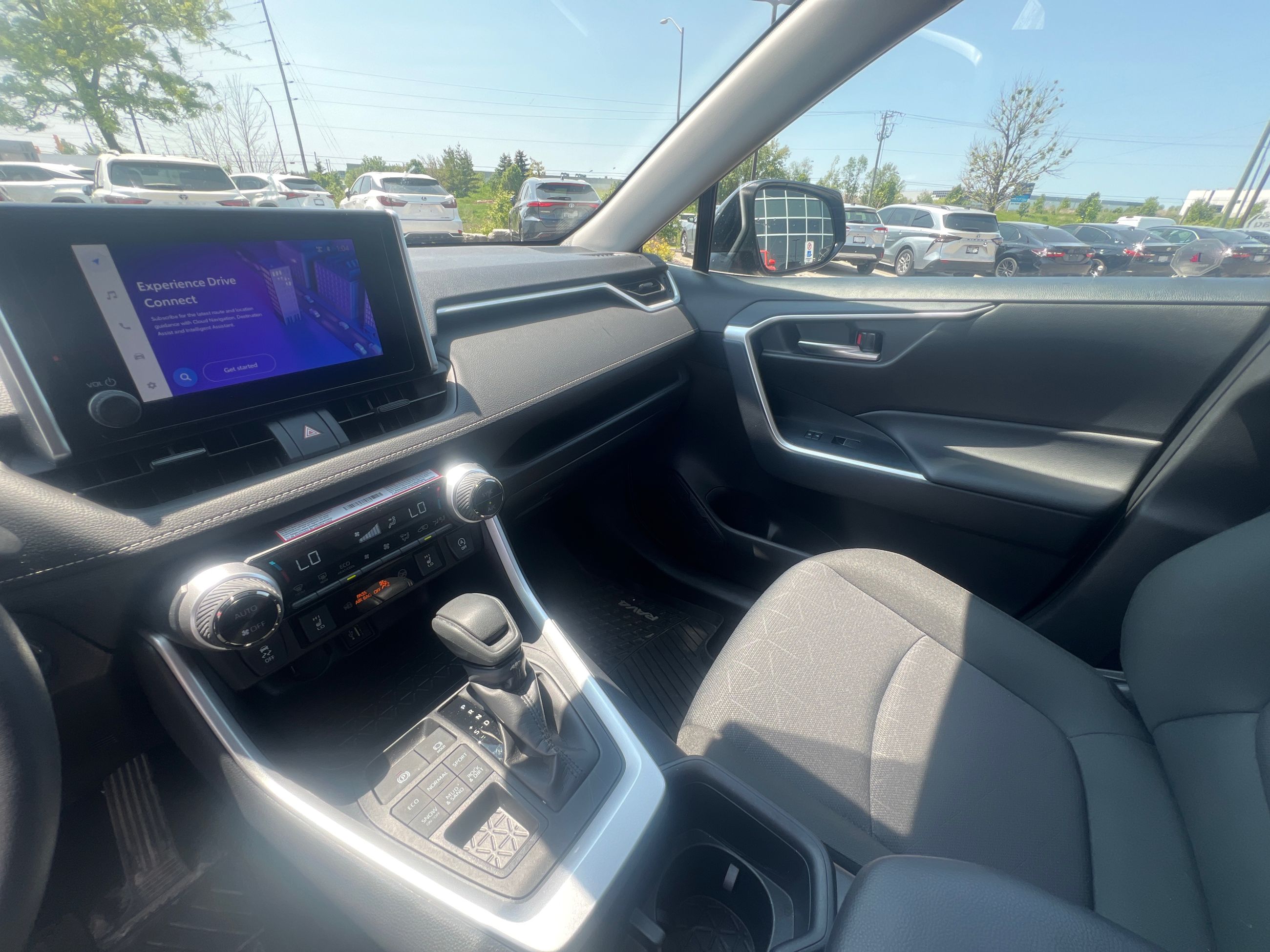 Toyota RAV4  2025 à Bolton, Ontario