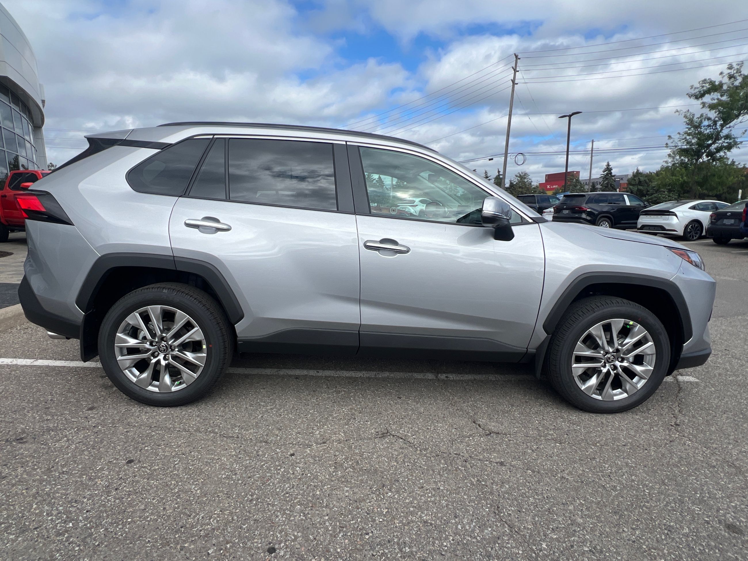 Toyota RAV4  2025 à Bolton, Ontario