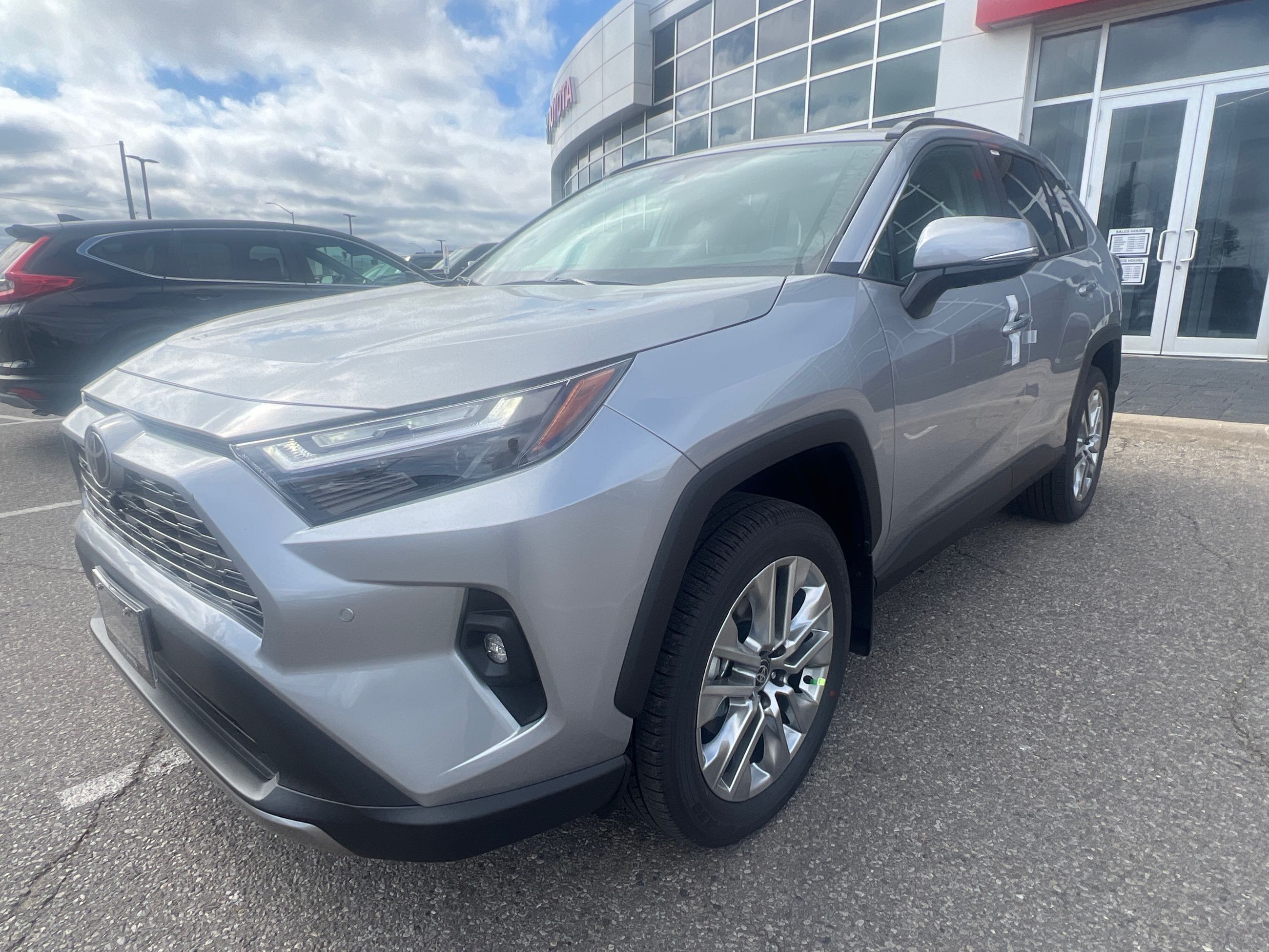 Toyota RAV4  2025 à Bolton, Ontario