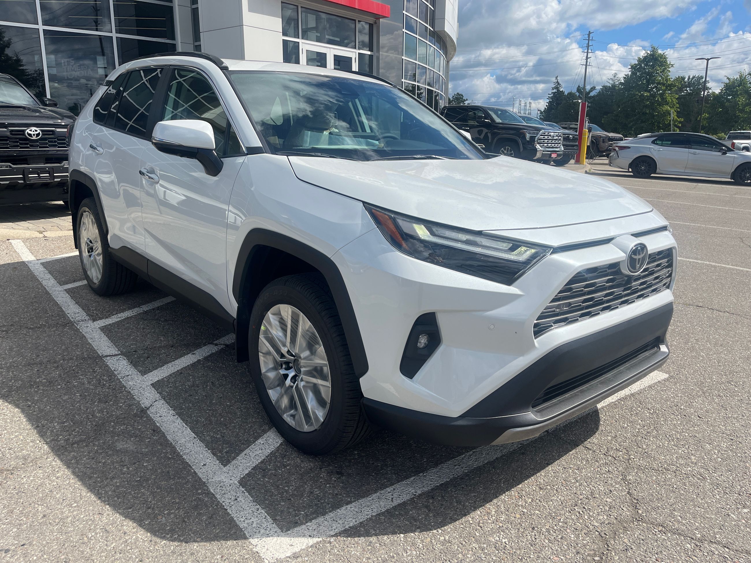 Toyota RAV4  2025 à Bolton, Ontario