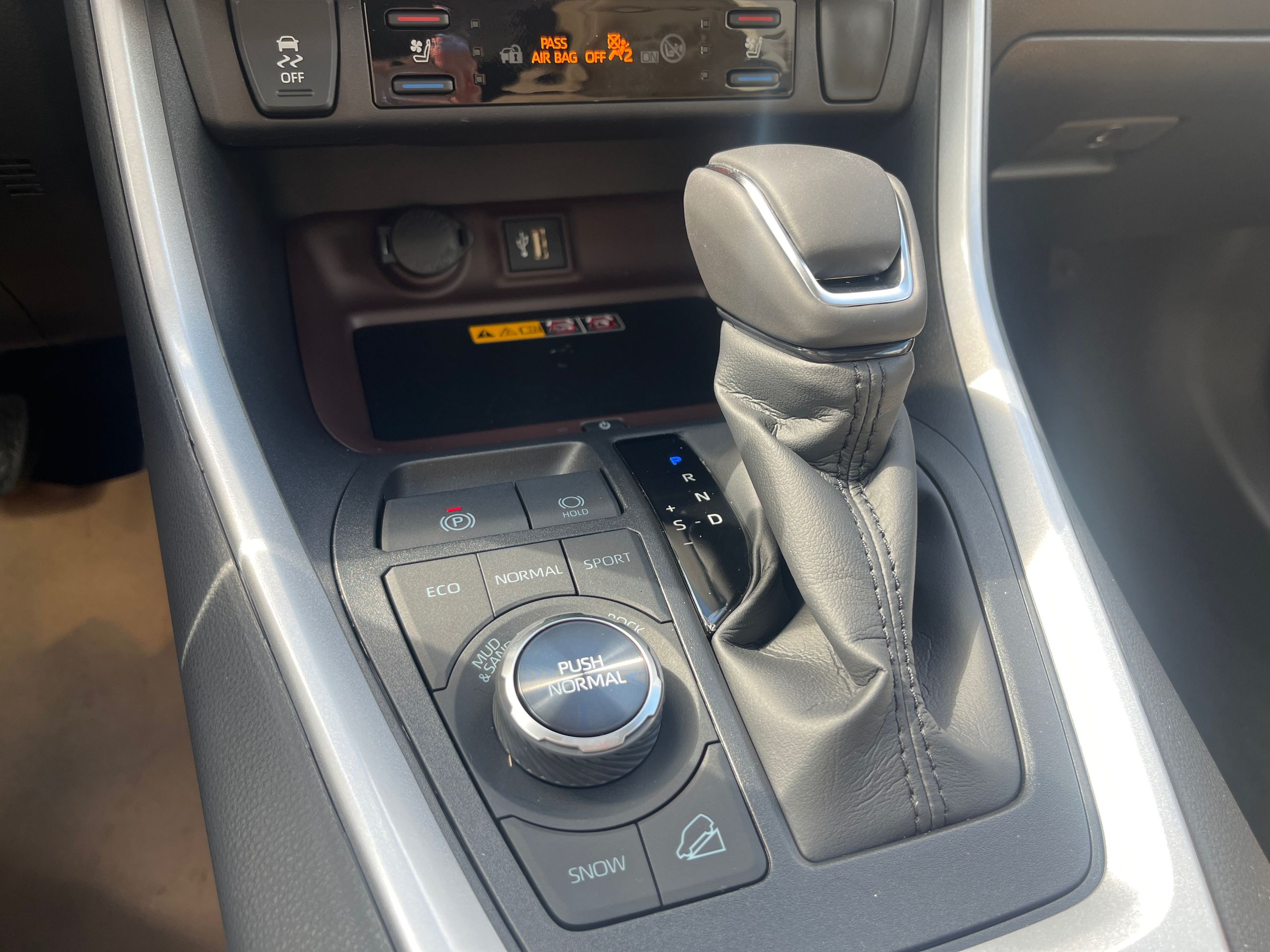 Toyota RAV4  2025 à Bolton, Ontario