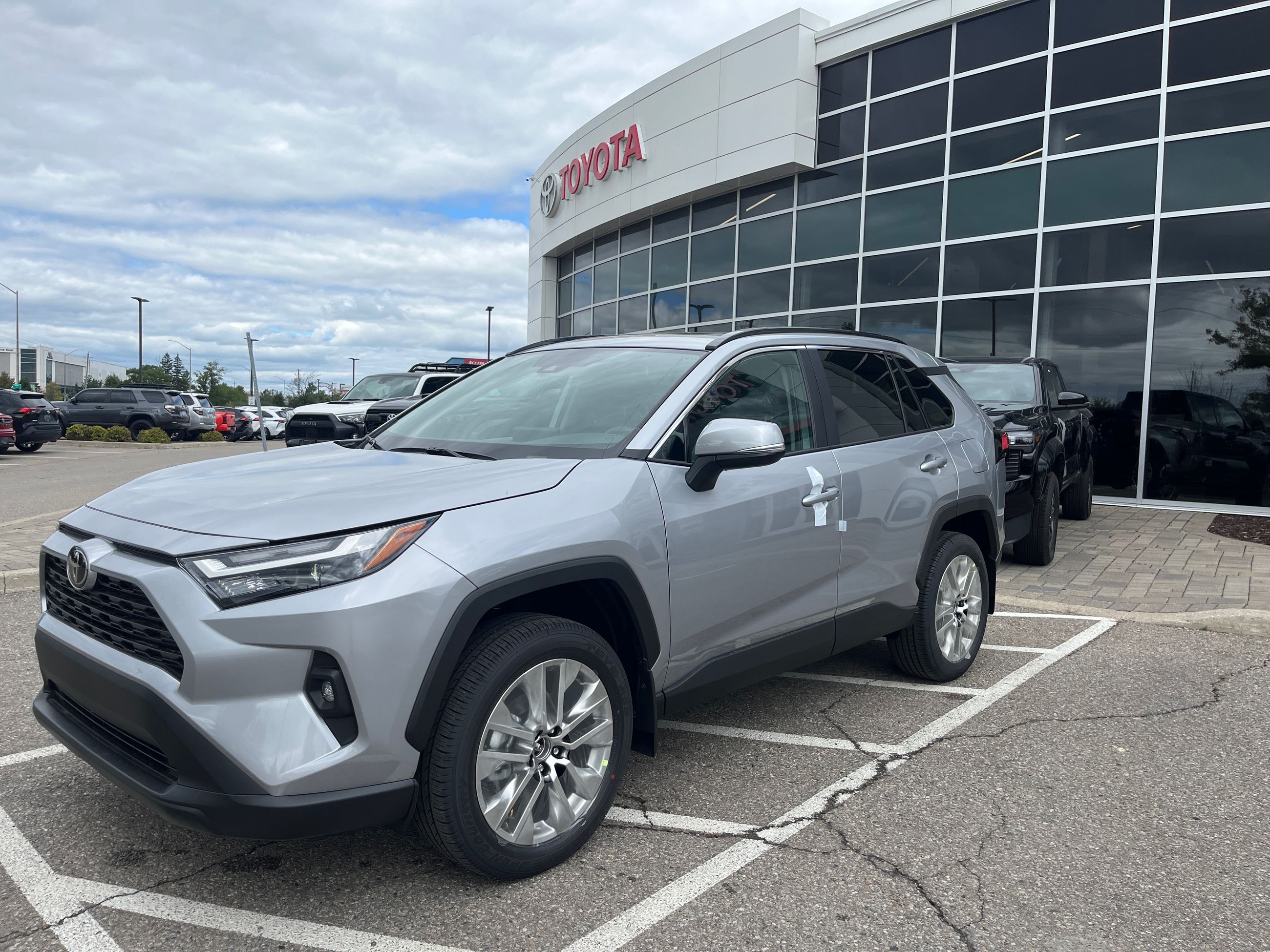 Toyota RAV4  2025 à Bolton, Ontario