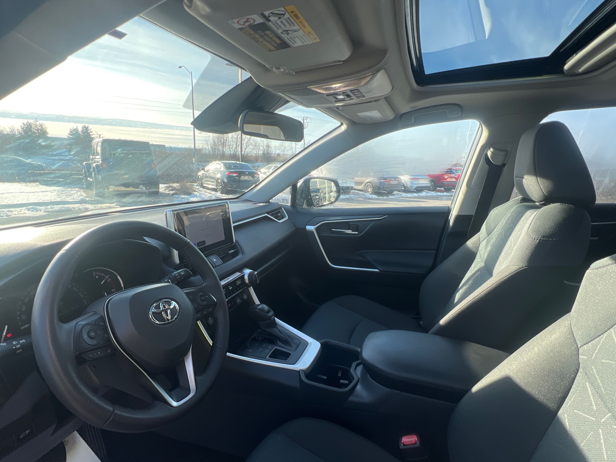 Toyota RAV4  2025 à Bolton, Ontario