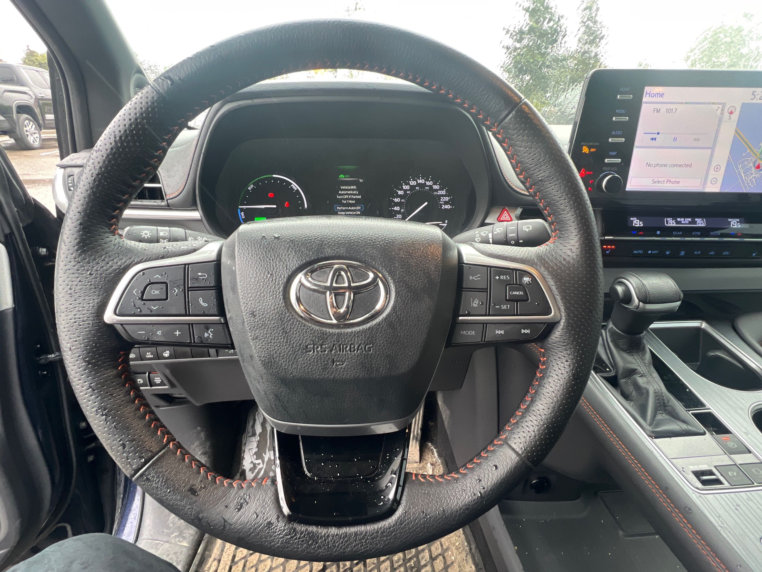 2021 Toyota Sienna Hybrid in Bolton, Ontario