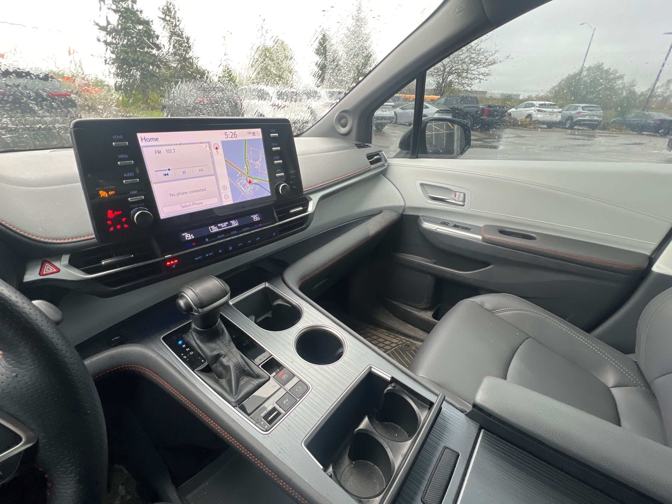 2021 Toyota Sienna Hybrid in Bolton, Ontario