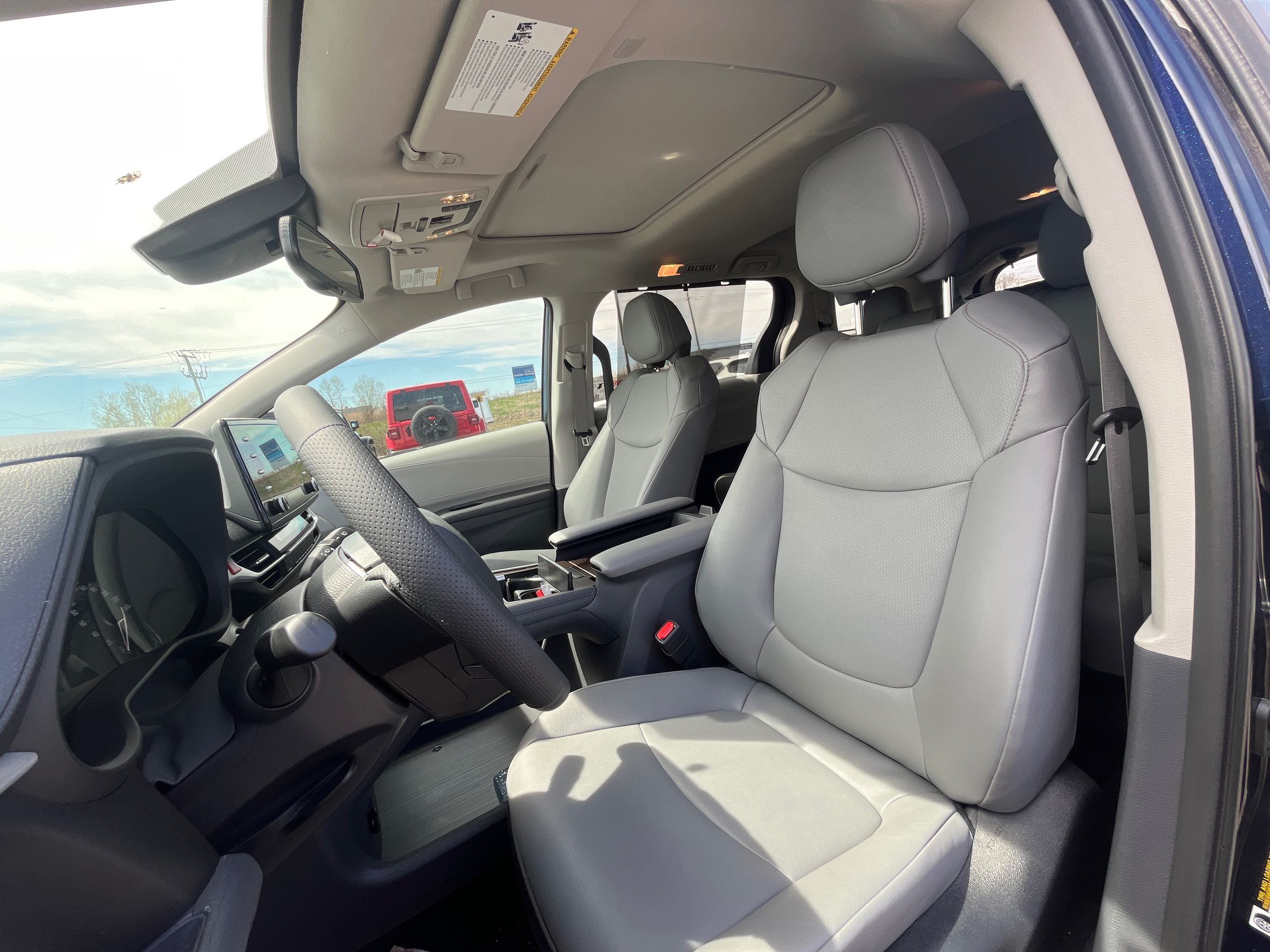 Toyota Sienna Hybrid  2024 à Bolton, Ontario