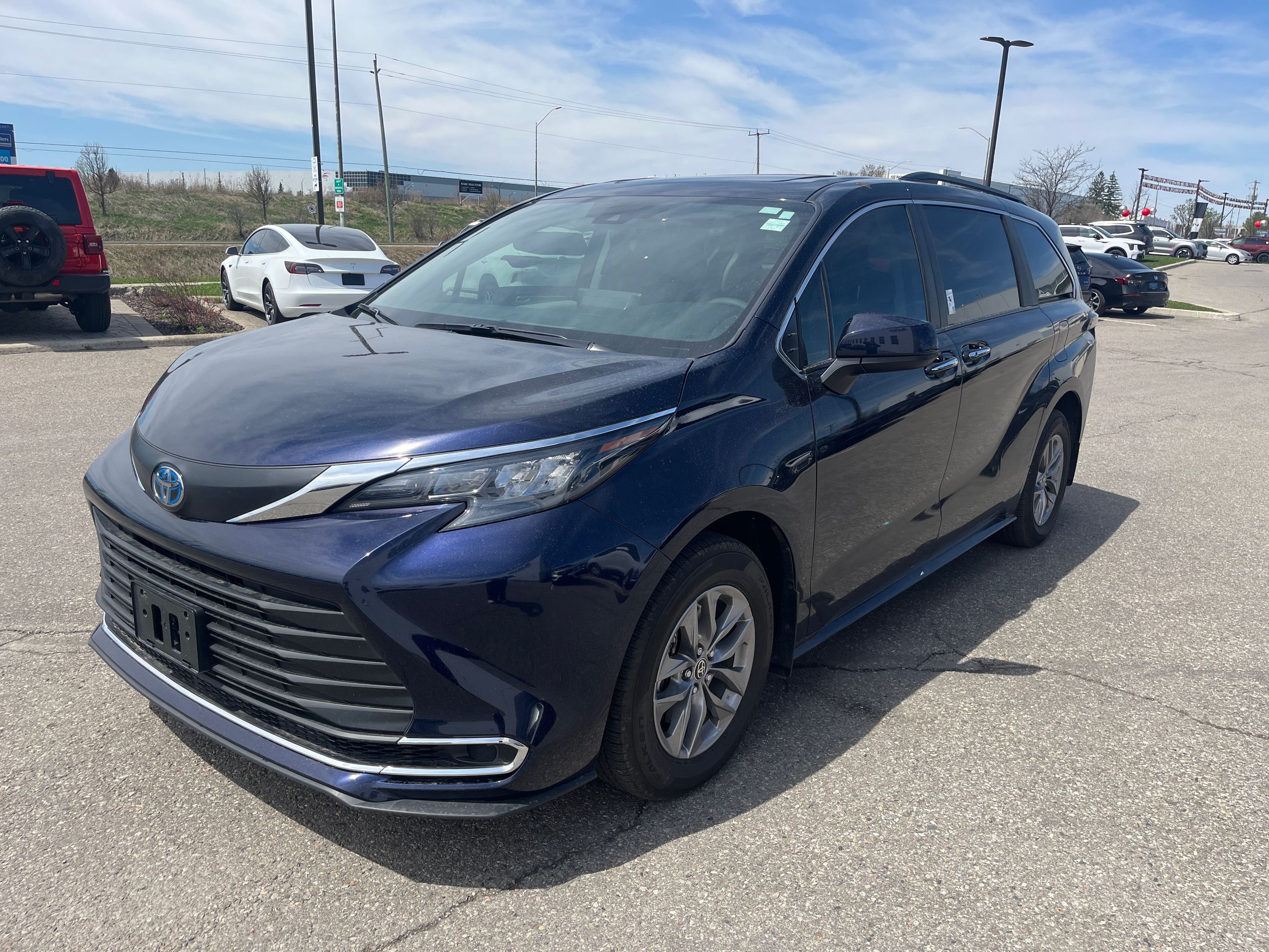 Toyota Sienna Hybrid  2024 à Bolton, Ontario