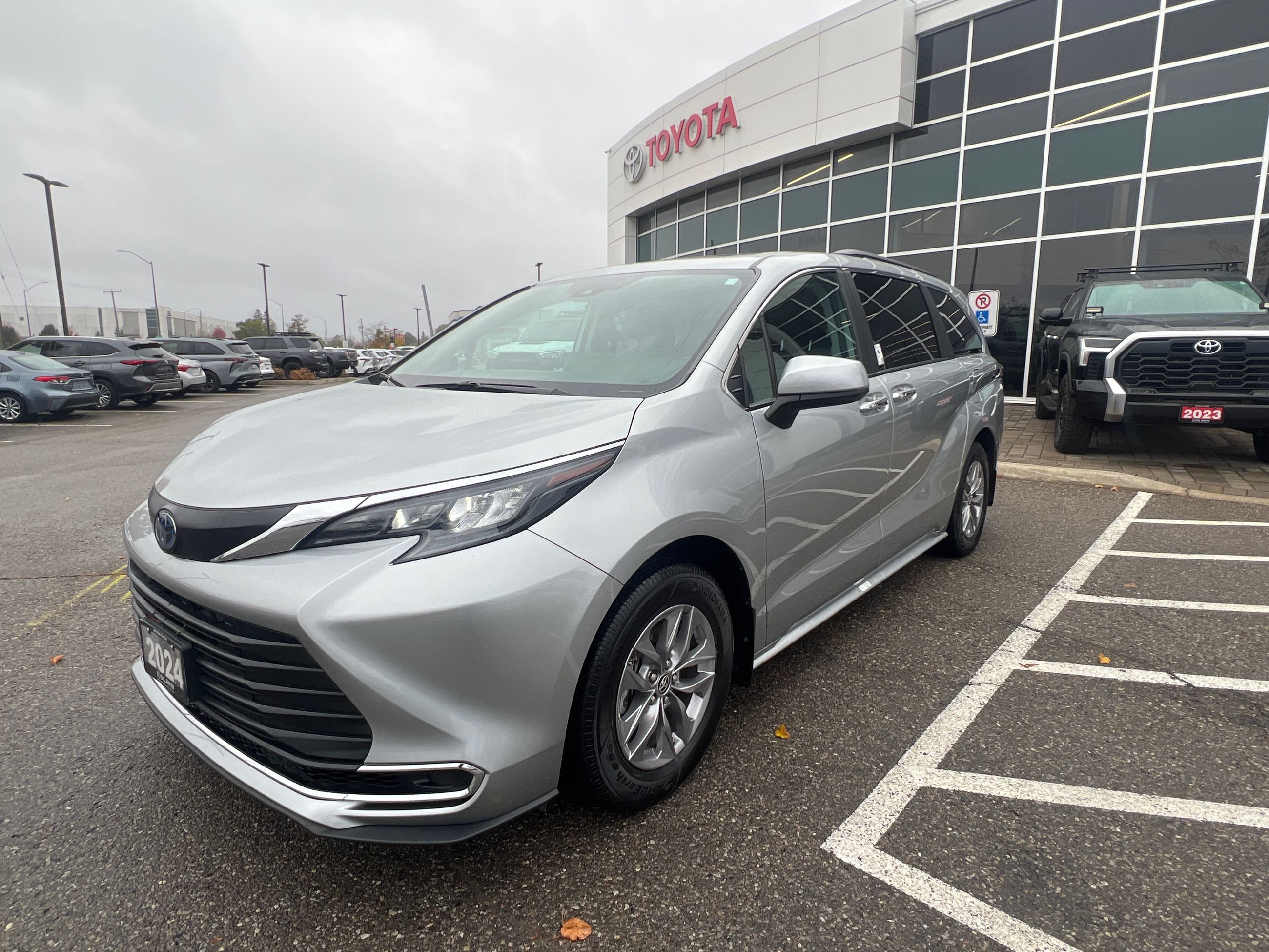2024 Toyota Sienna Hybrid