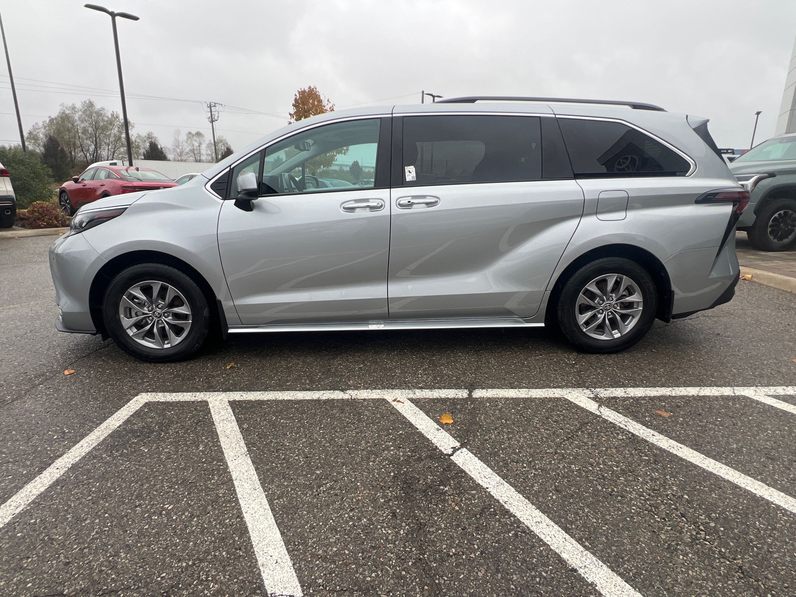 2024 Toyota Sienna Hybrid