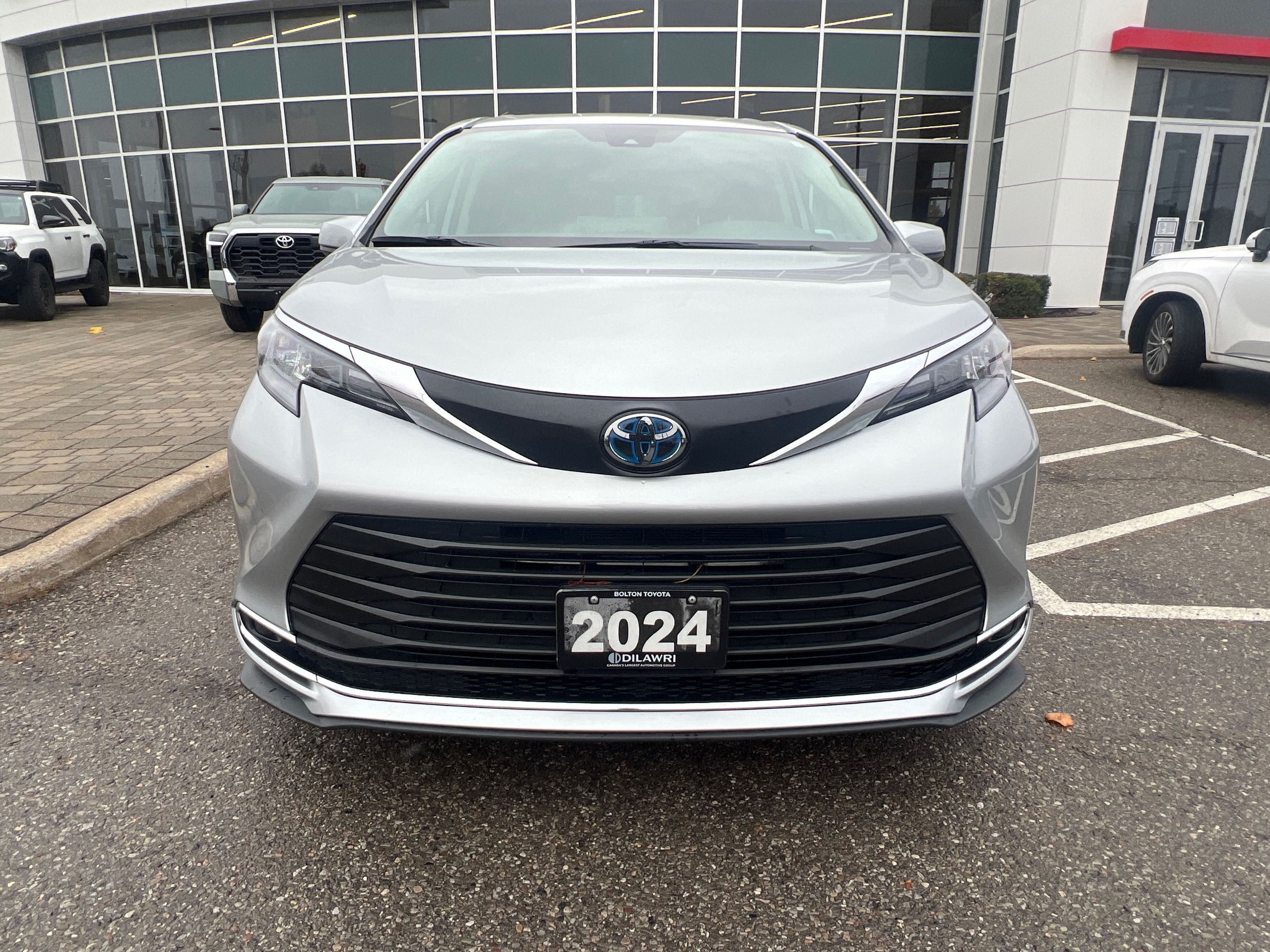 2024 Toyota Sienna Hybrid