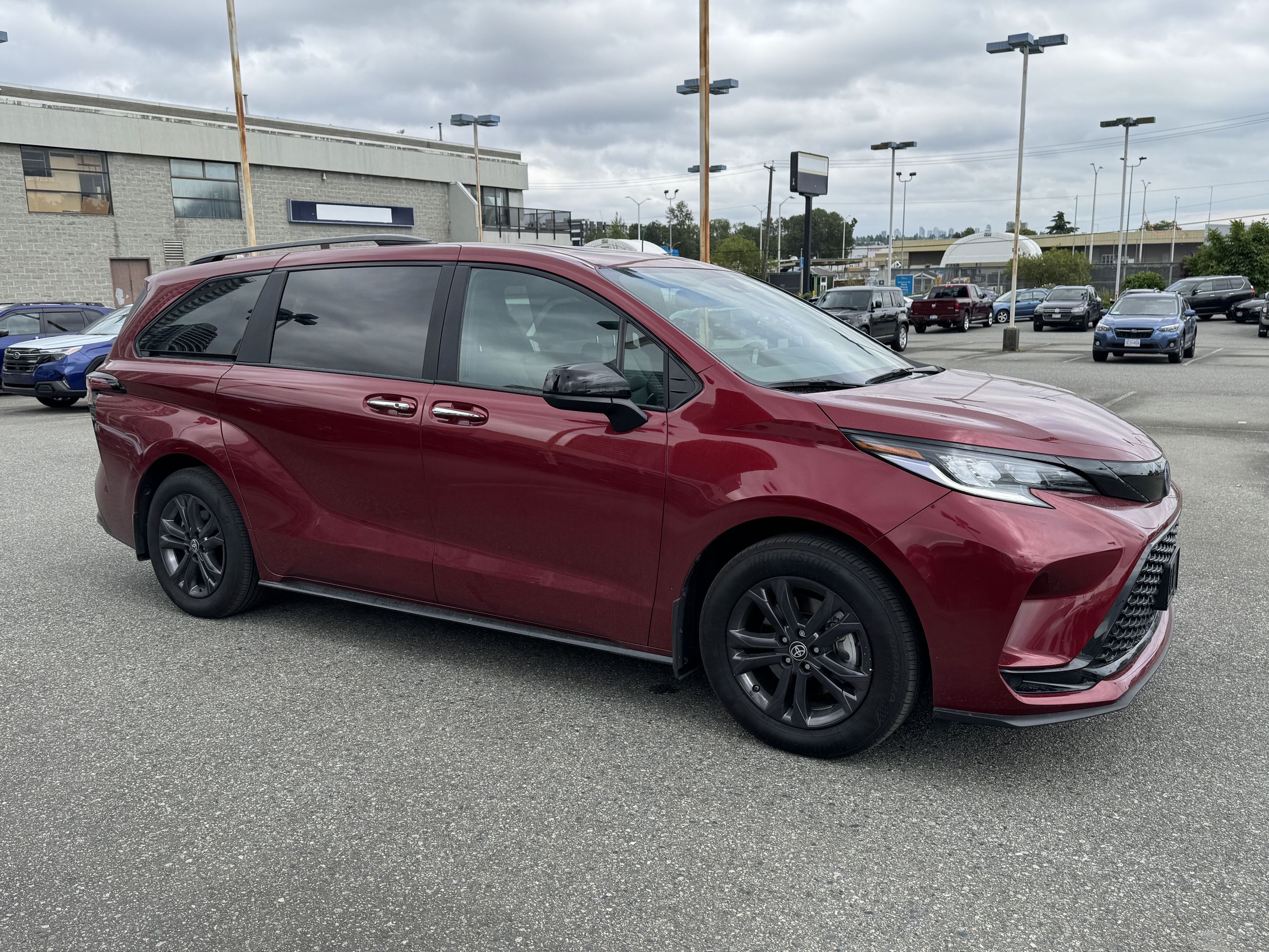 Toyota Sienna Hybrid  2025 à Vancouver, Colombie-Britannique
