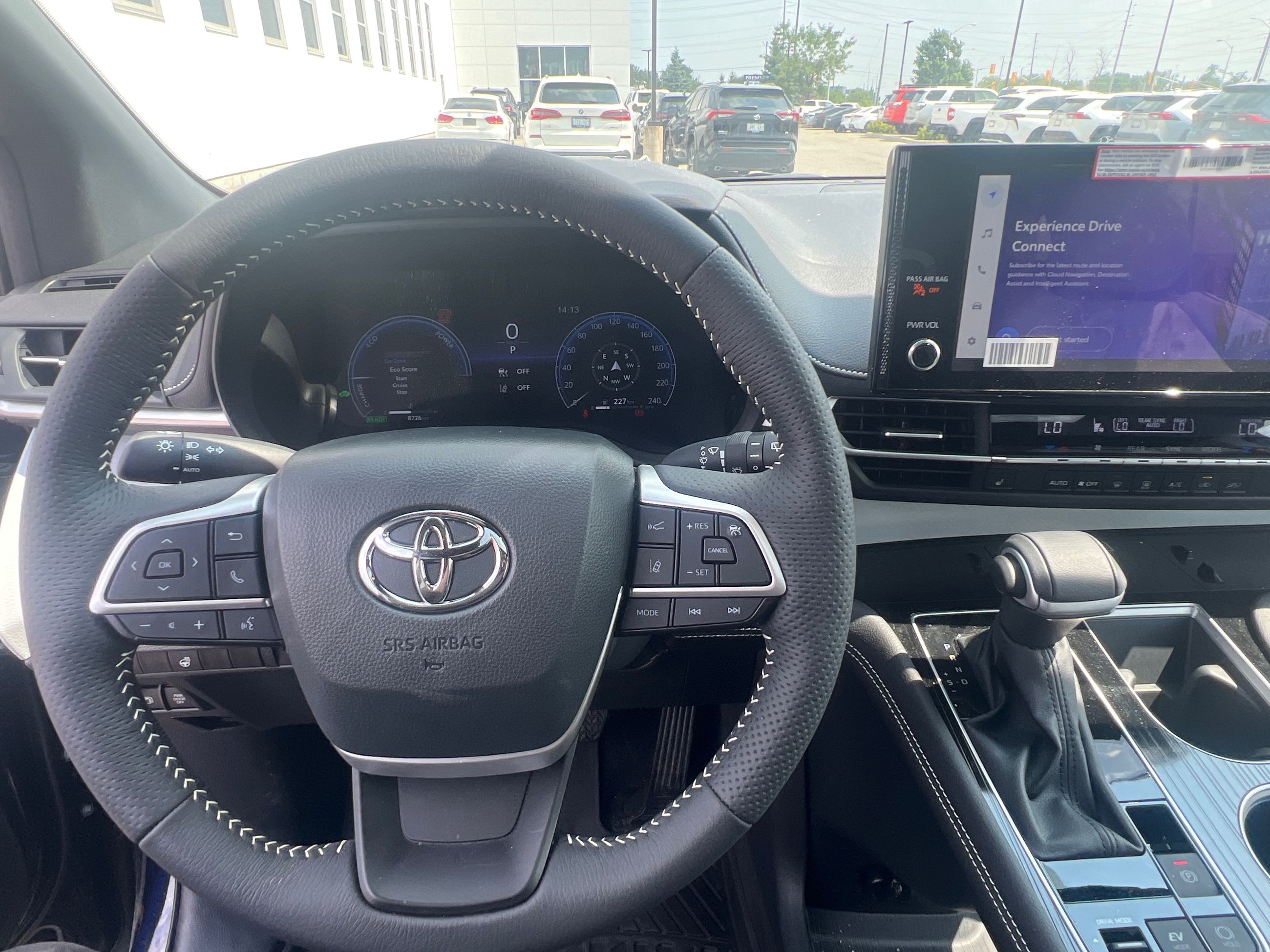 2025 Toyota Sienna Hybrid in Bolton, Ontario