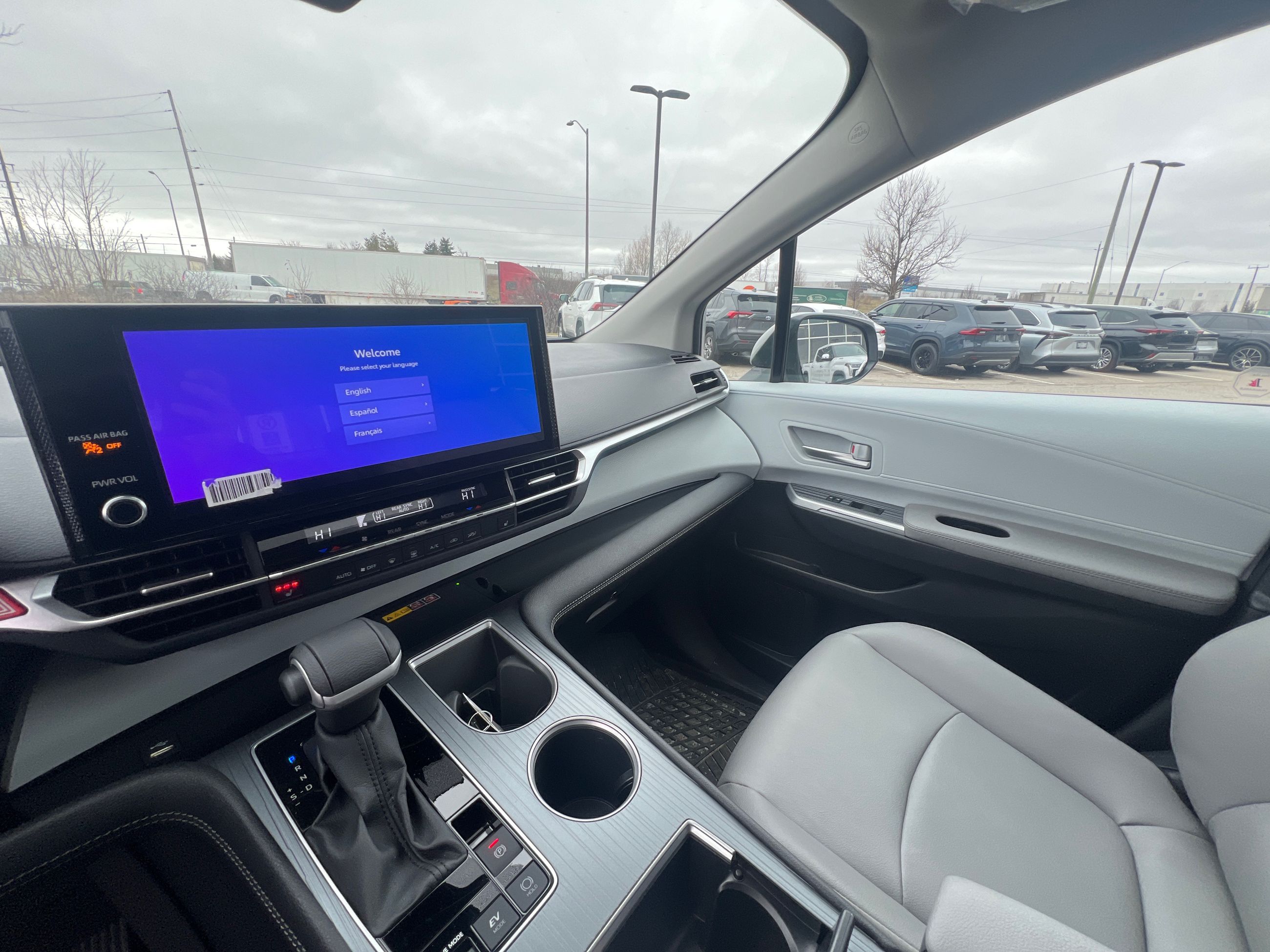 2025 Toyota Sienna Hybrid