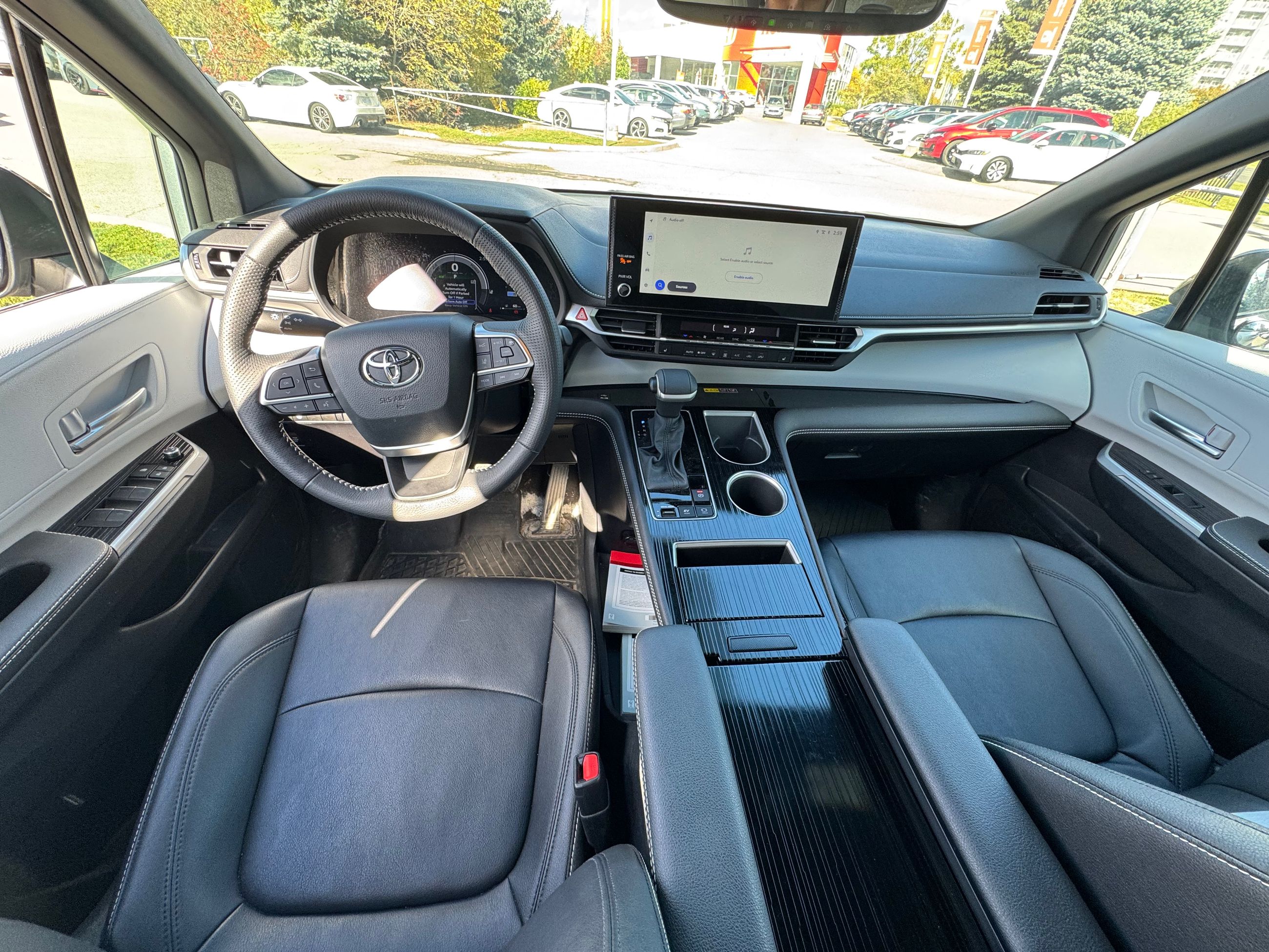 2025 Toyota Sienna Hybrid