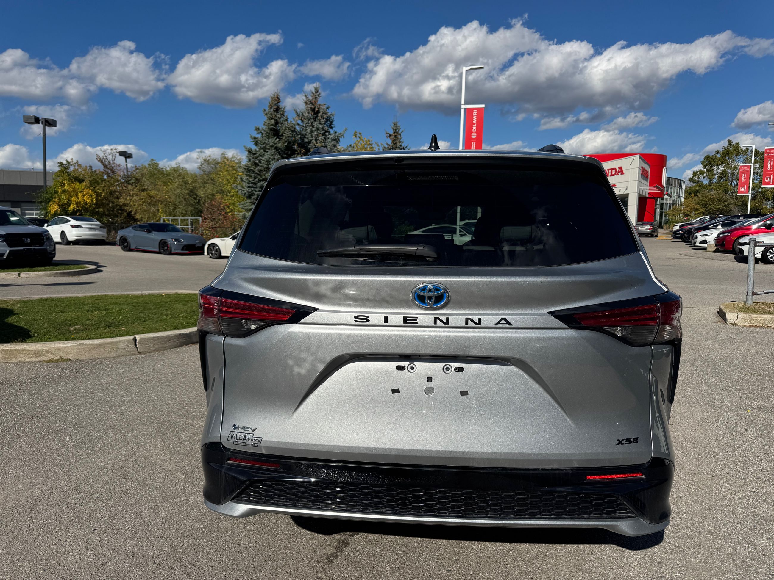 2025 Toyota Sienna Hybrid