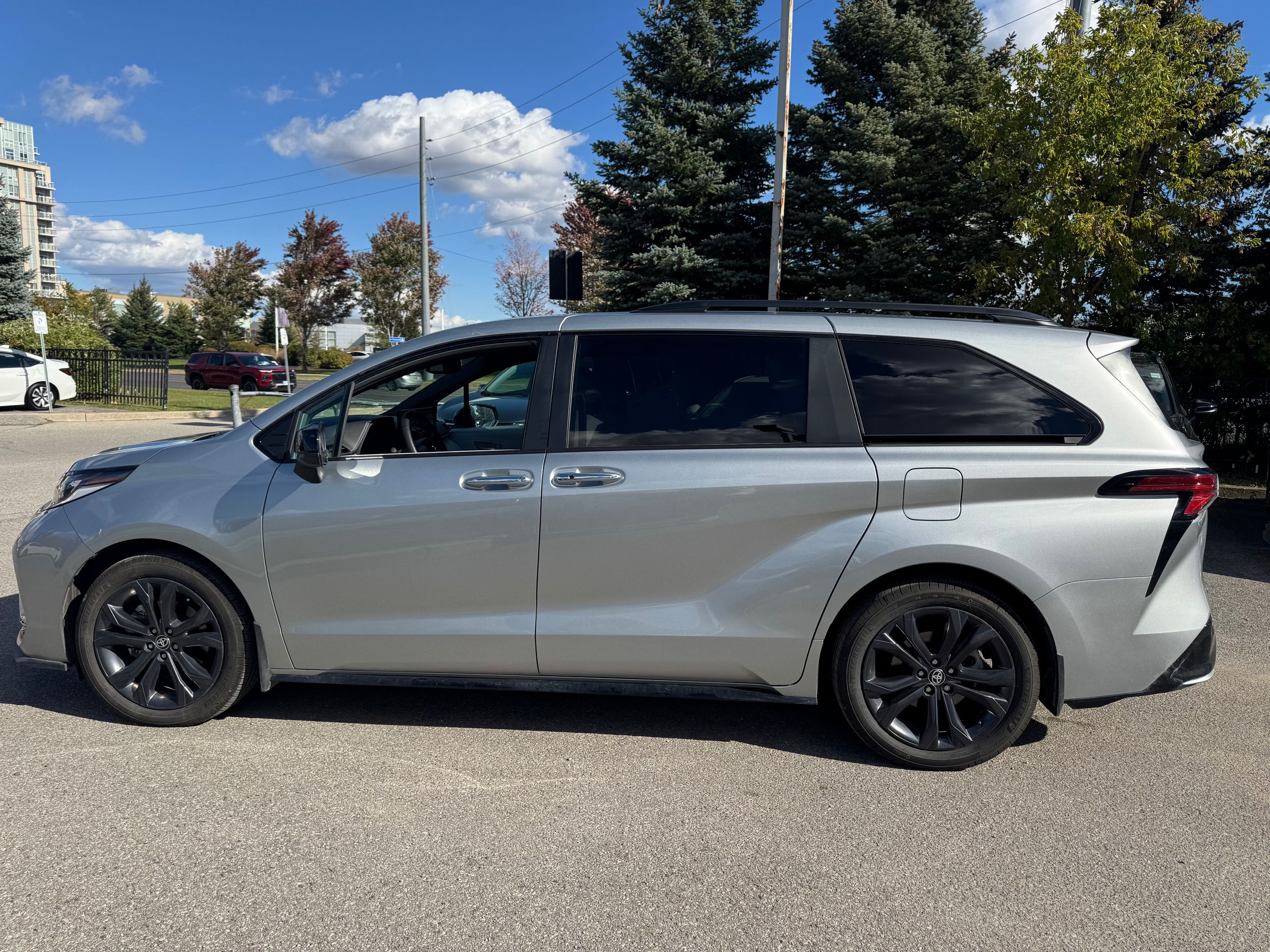 2025 Toyota Sienna Hybrid