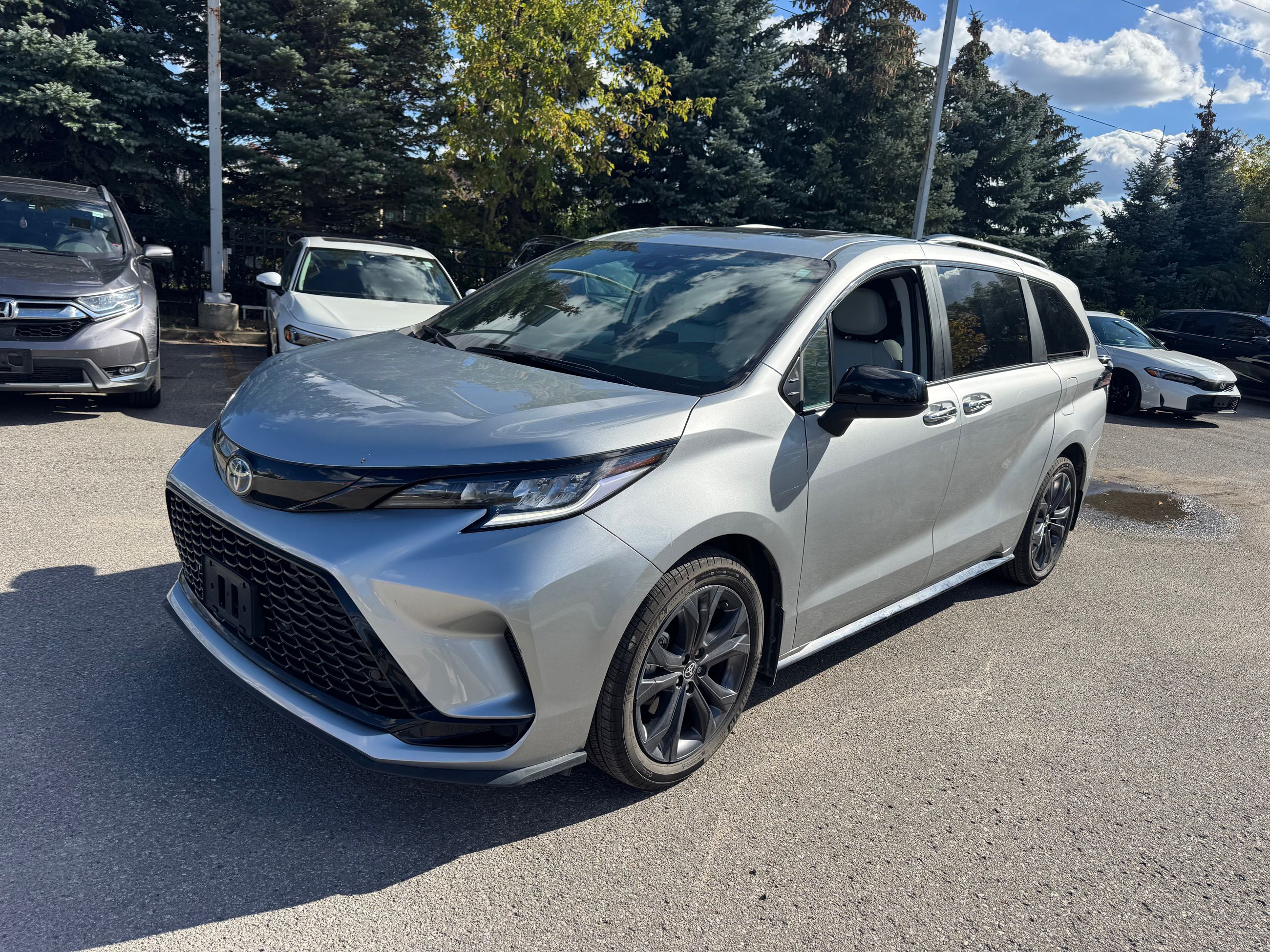 2025 Toyota Sienna Hybrid