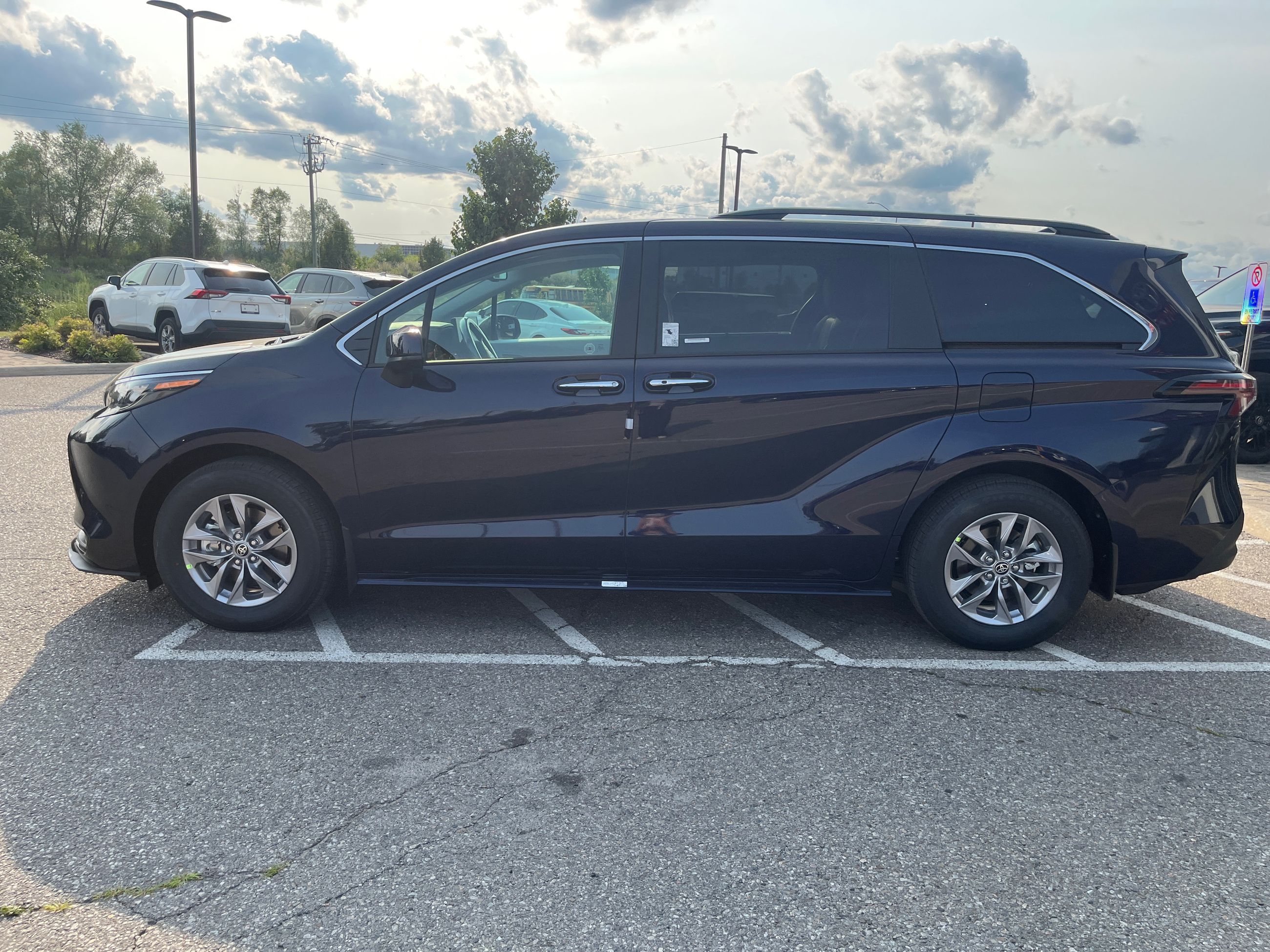 Toyota Sienna Hybrid  2026 à Bolton, Ontario