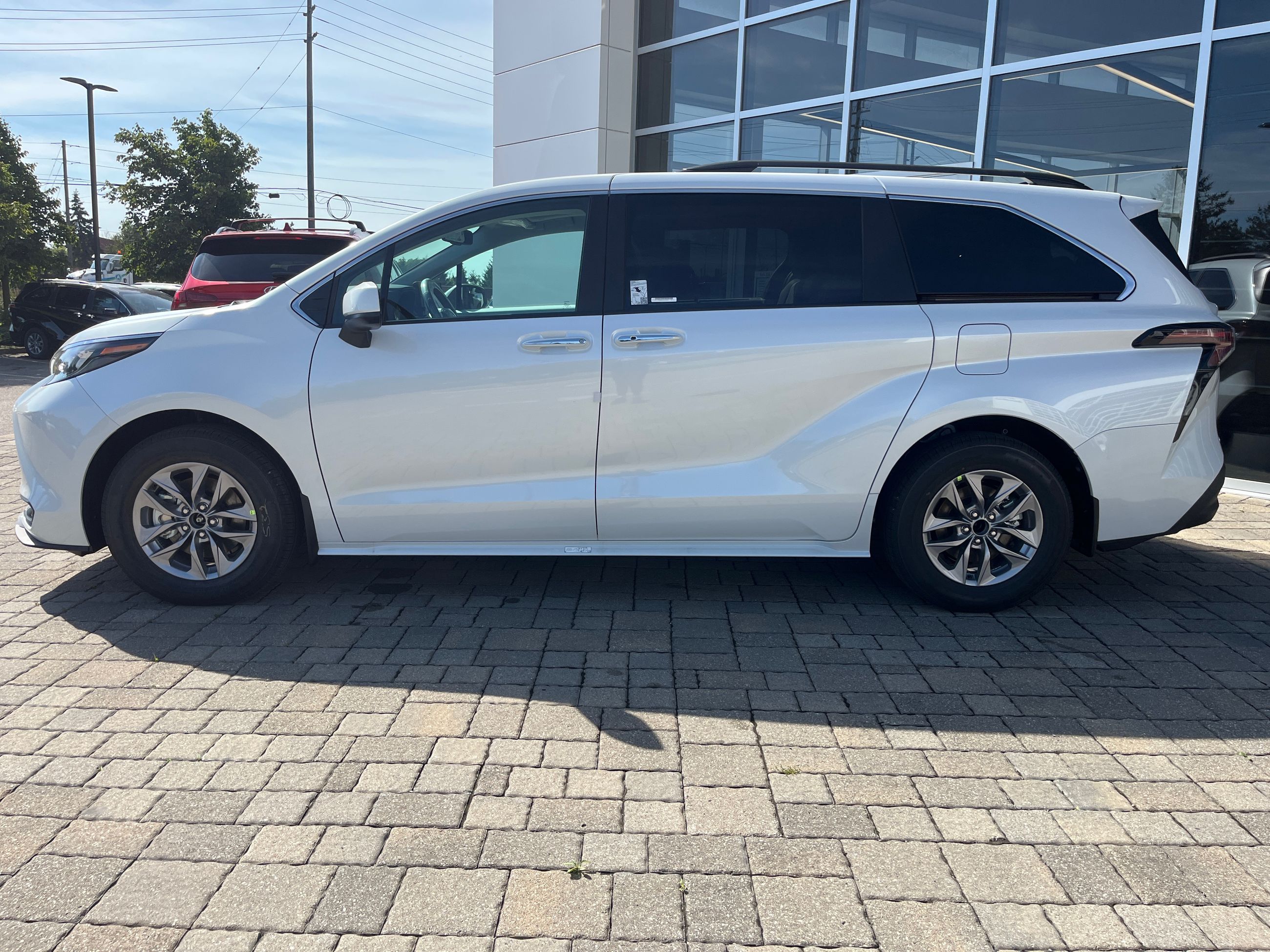 Toyota Sienna Hybrid  2026 à Bolton, Ontario