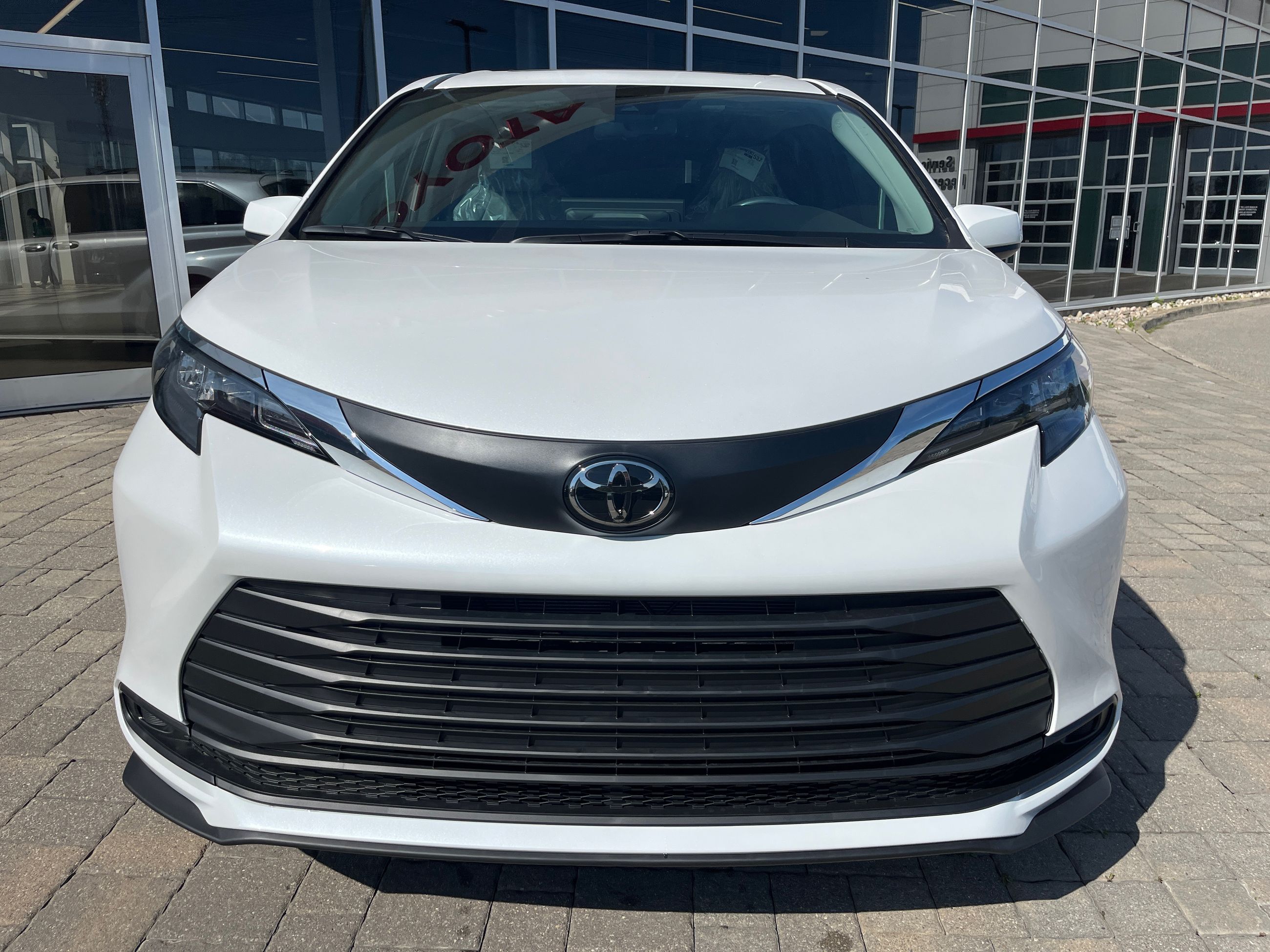 Toyota Sienna Hybrid  2026 à Bolton, Ontario