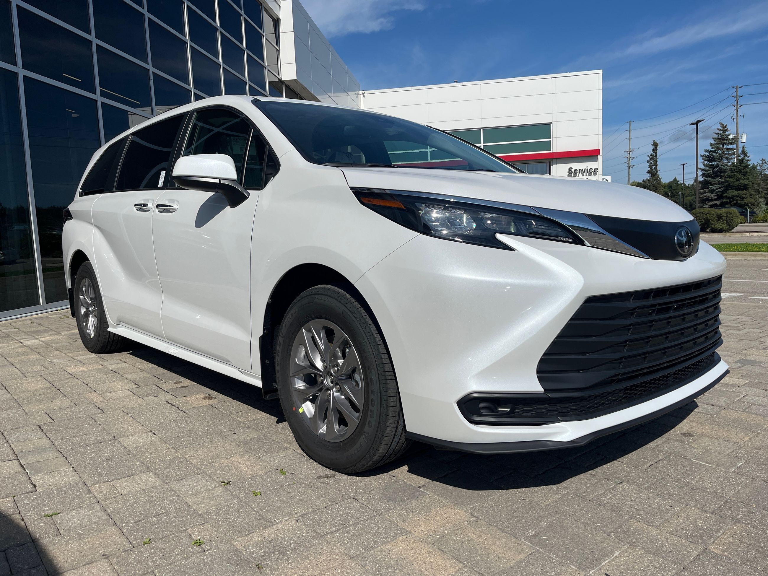 Toyota Sienna Hybrid  2026 à Bolton, Ontario