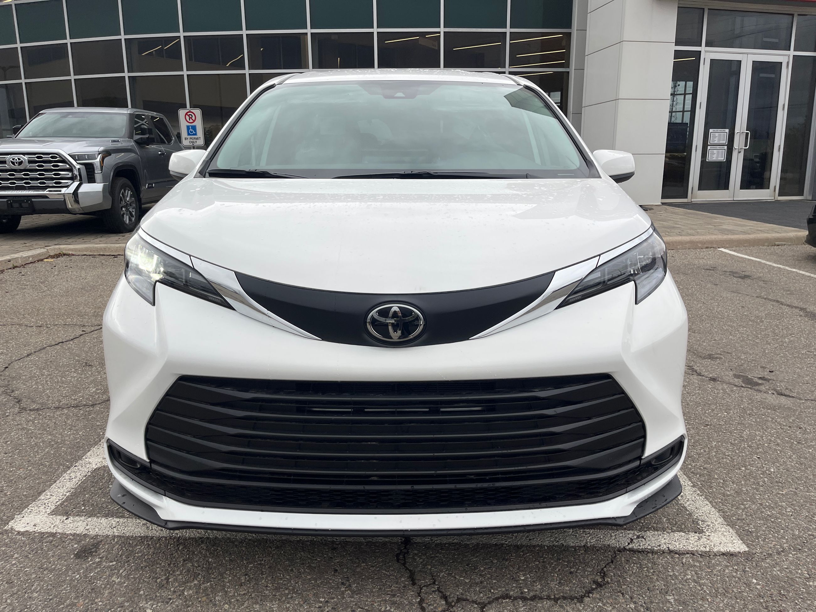 Toyota Sienna Hybrid  2026 à Bolton, Ontario