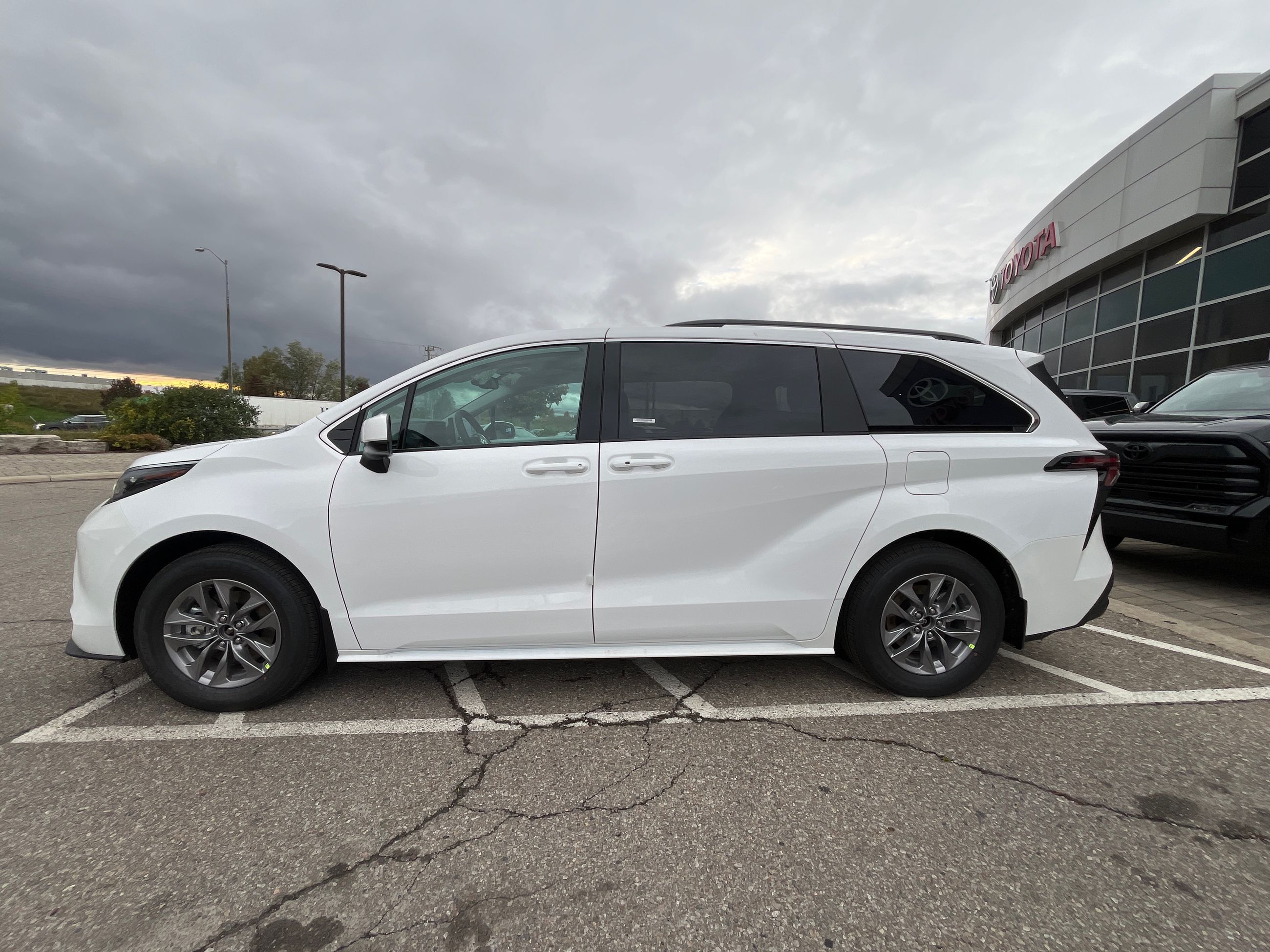 Toyota Sienna Hybrid  2026 à Bolton, Ontario