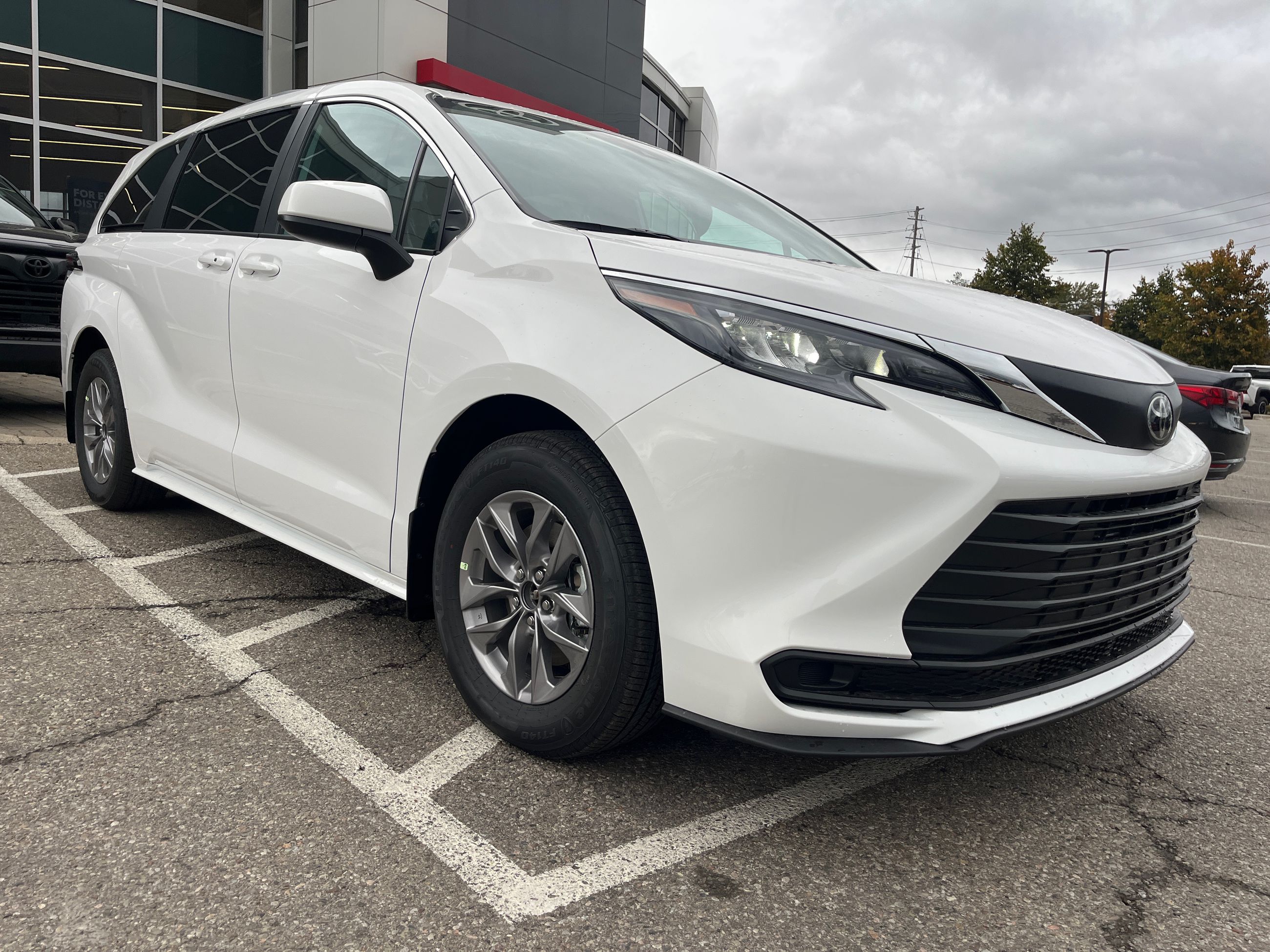 Toyota Sienna Hybrid  2026 à Bolton, Ontario
