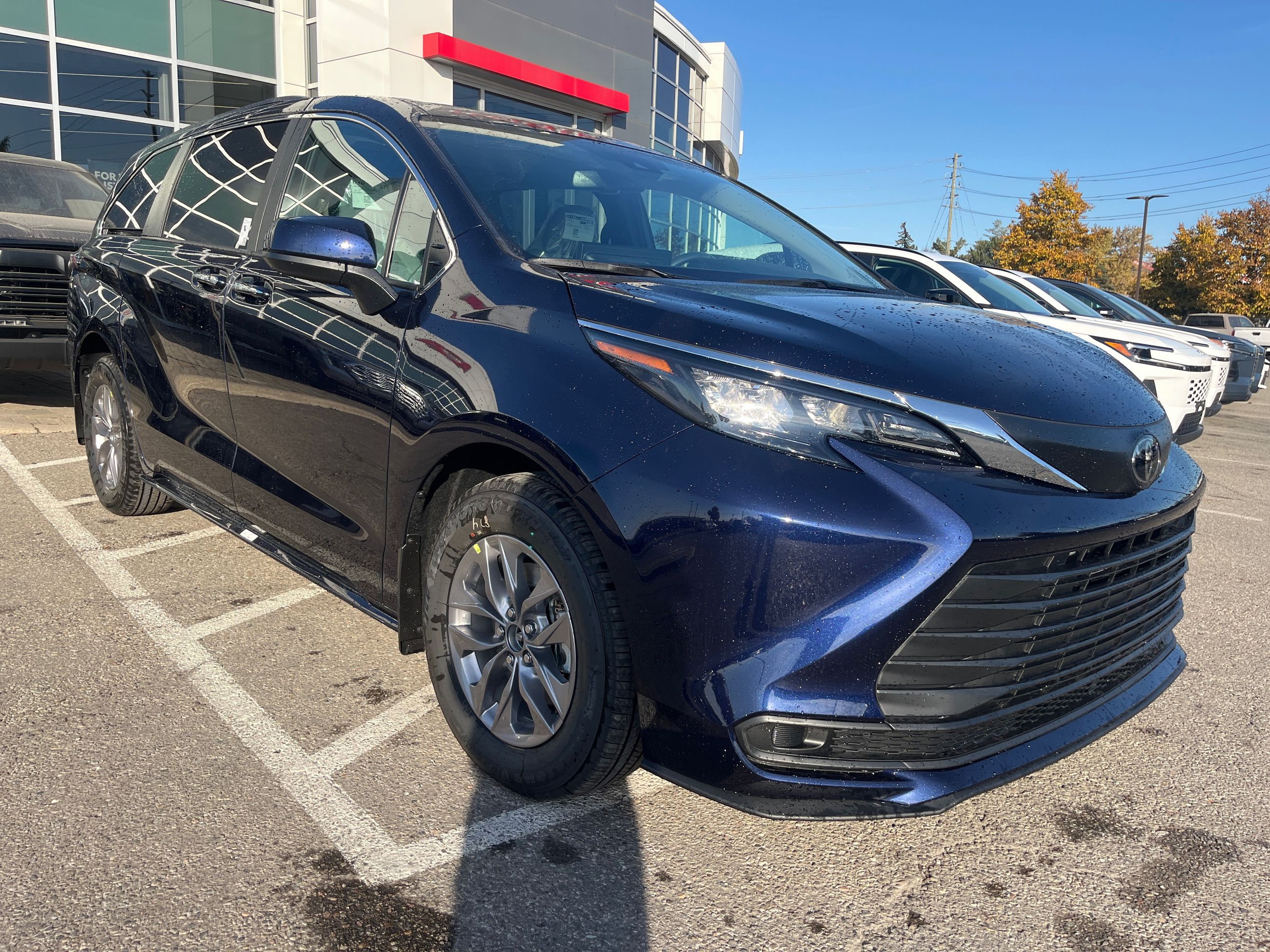 2026 Toyota Sienna Hybrid in Bolton, Ontario
