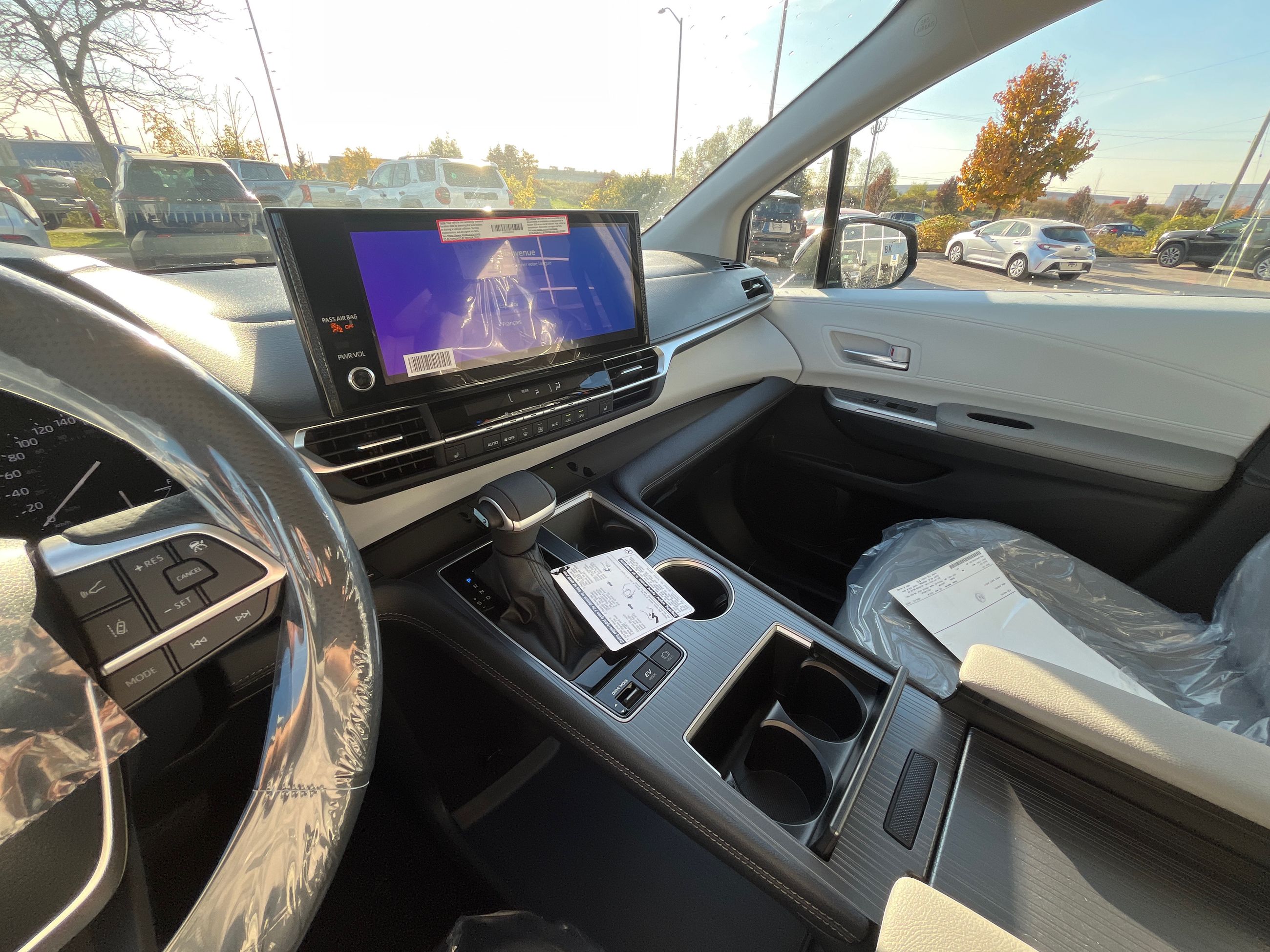 2026 Toyota Sienna Hybrid in Bolton, Ontario