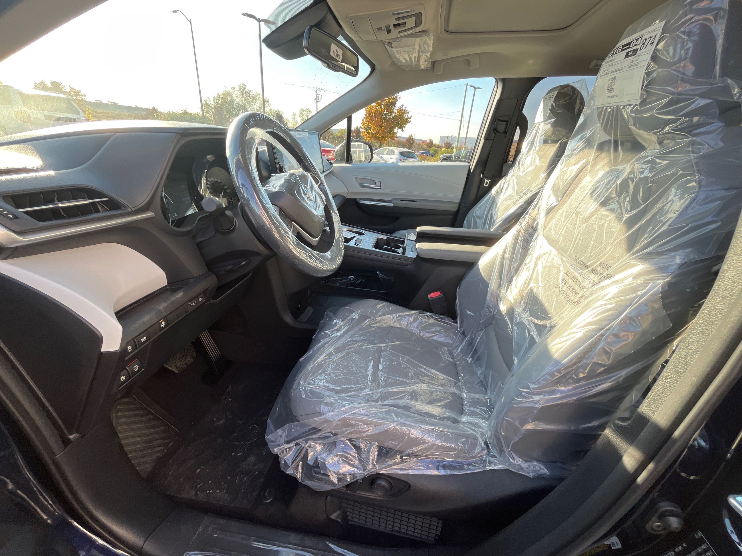 2026 Toyota Sienna Hybrid in Bolton, Ontario