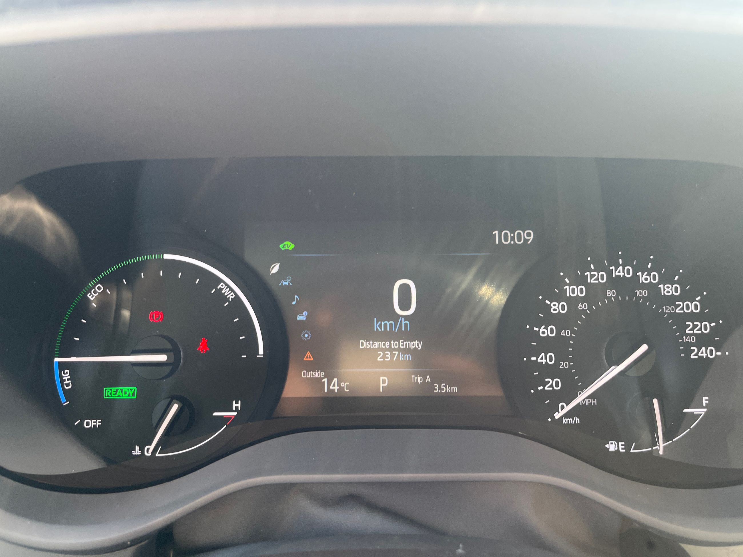 2026 Toyota Sienna Hybrid in Bolton, Ontario