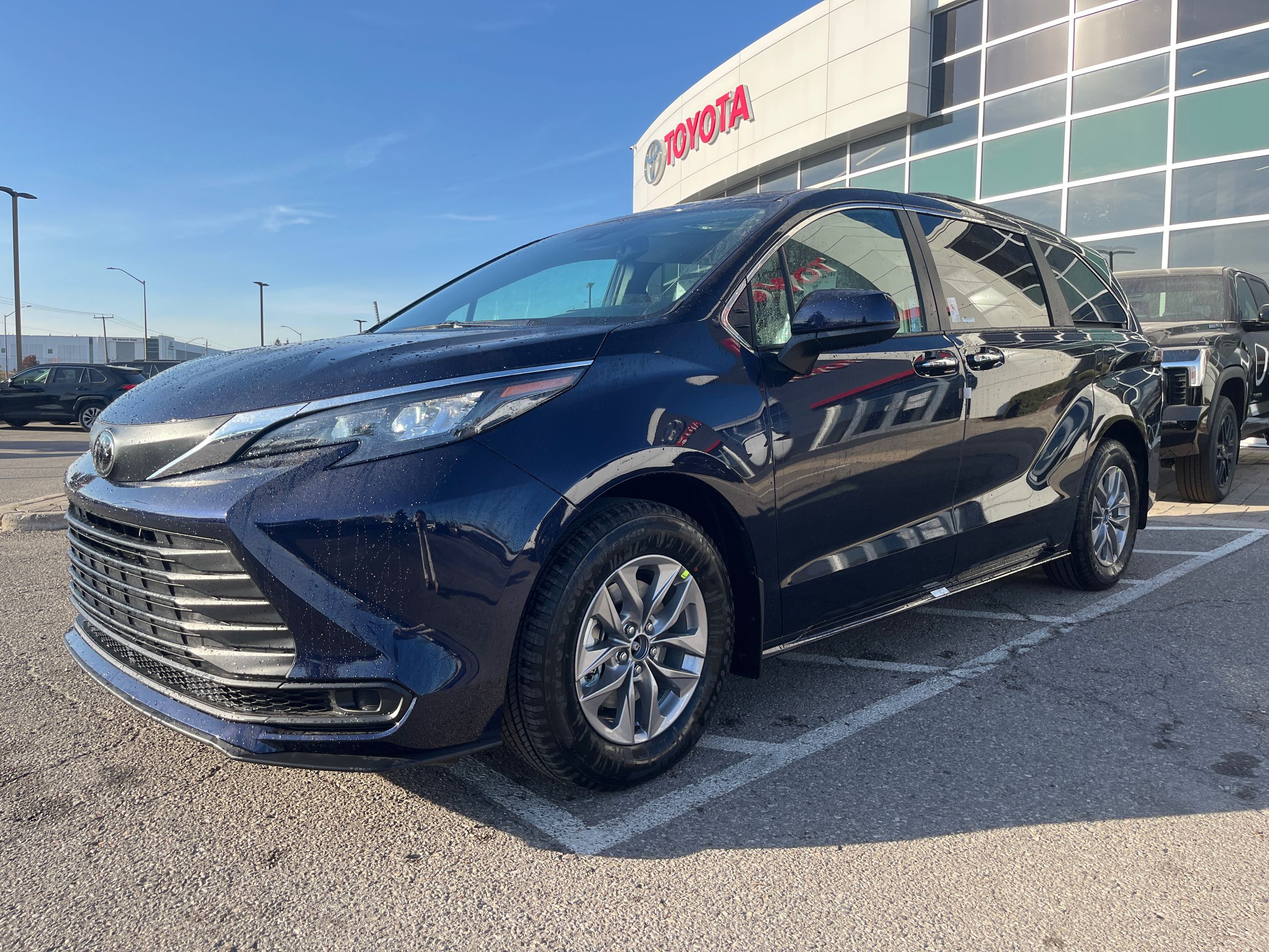 2026 Toyota Sienna Hybrid in Bolton, Ontario