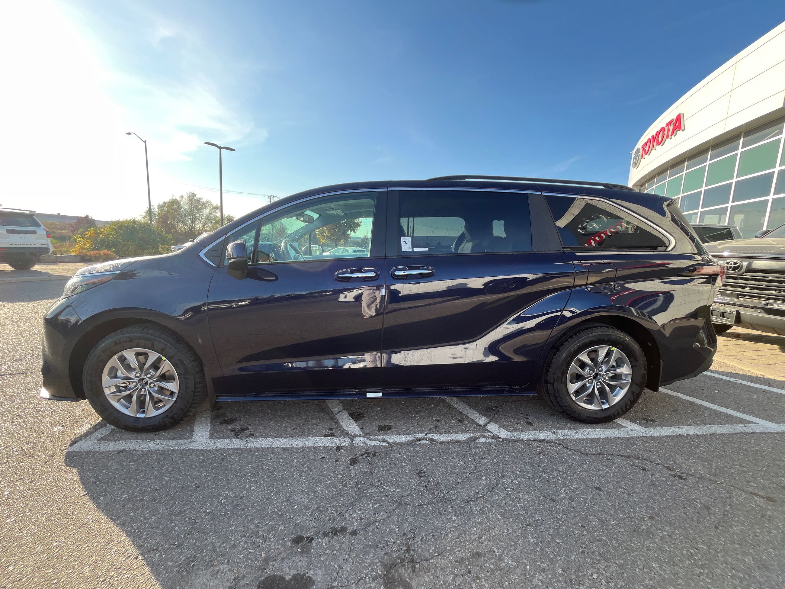 2026 Toyota Sienna Hybrid in Bolton, Ontario