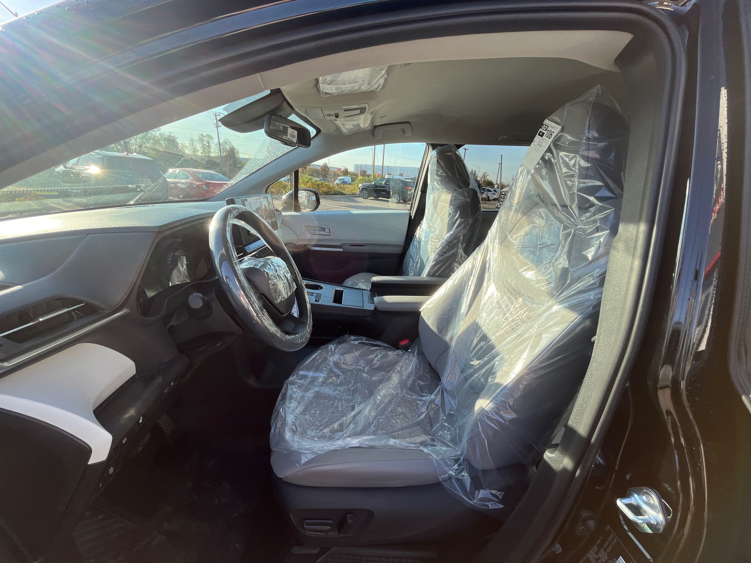 2026 Toyota Sienna Hybrid in Bolton, Ontario