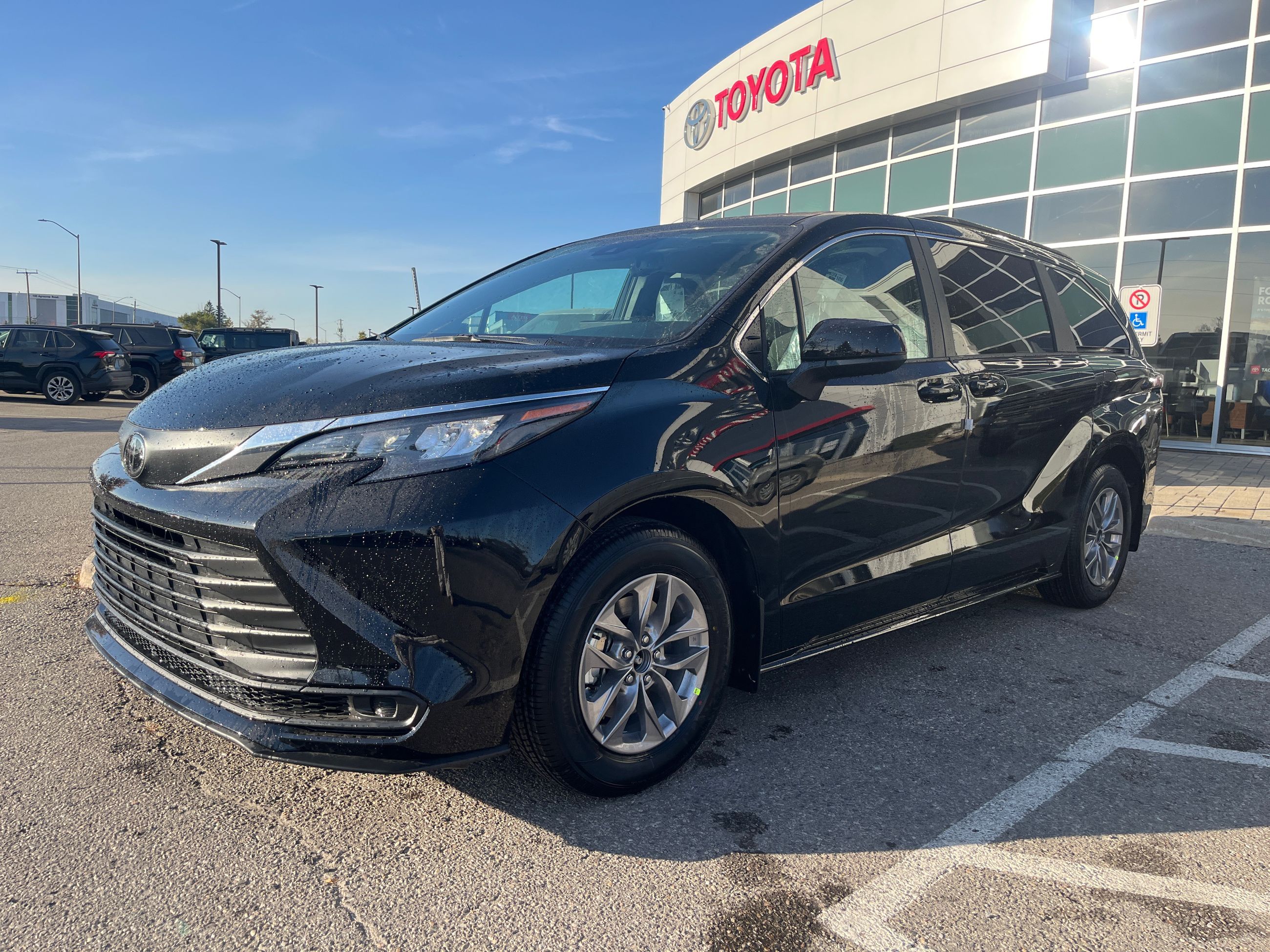 2026 Toyota Sienna Hybrid in Bolton, Ontario