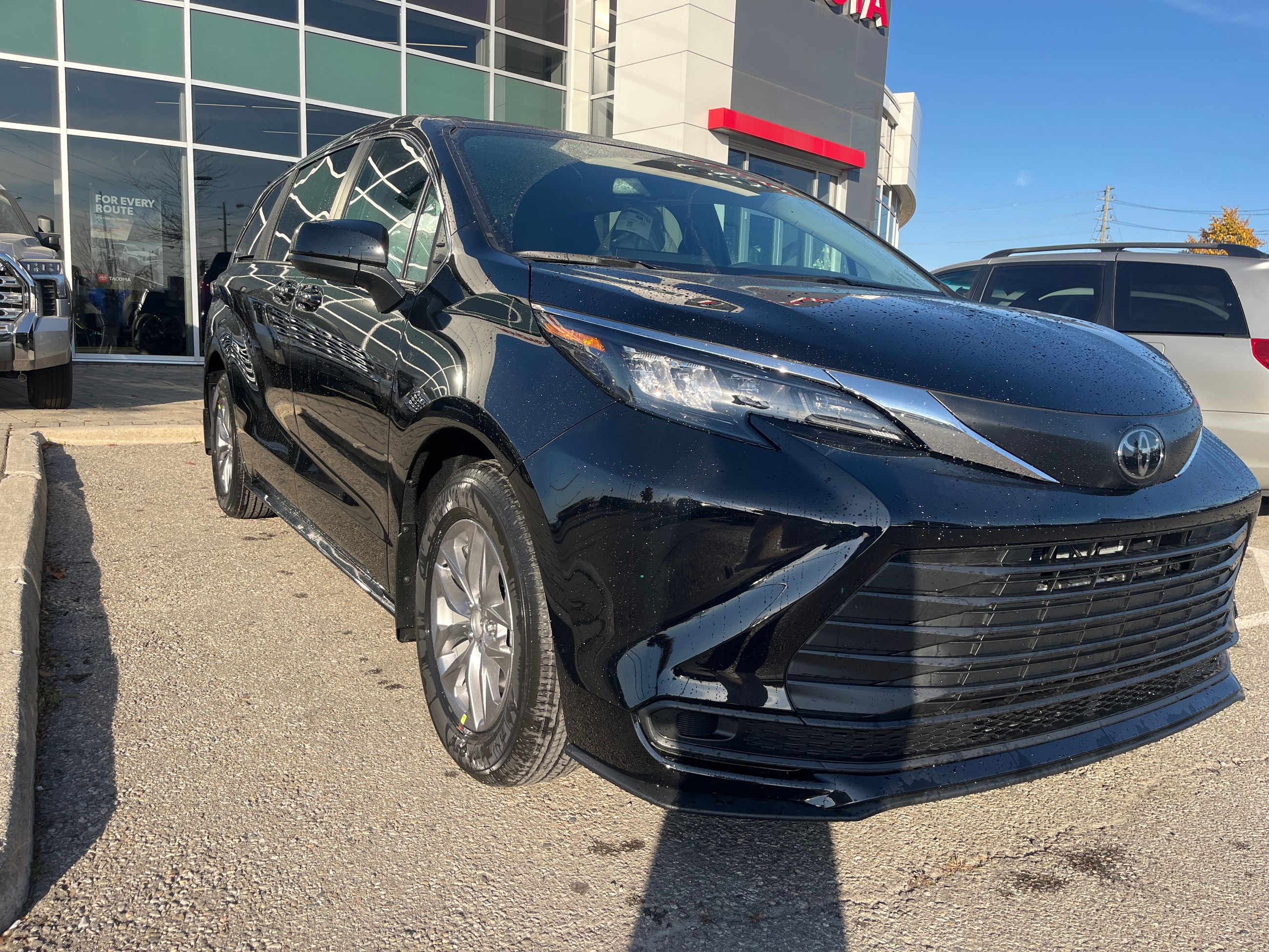 2026 Toyota Sienna Hybrid in Bolton, Ontario