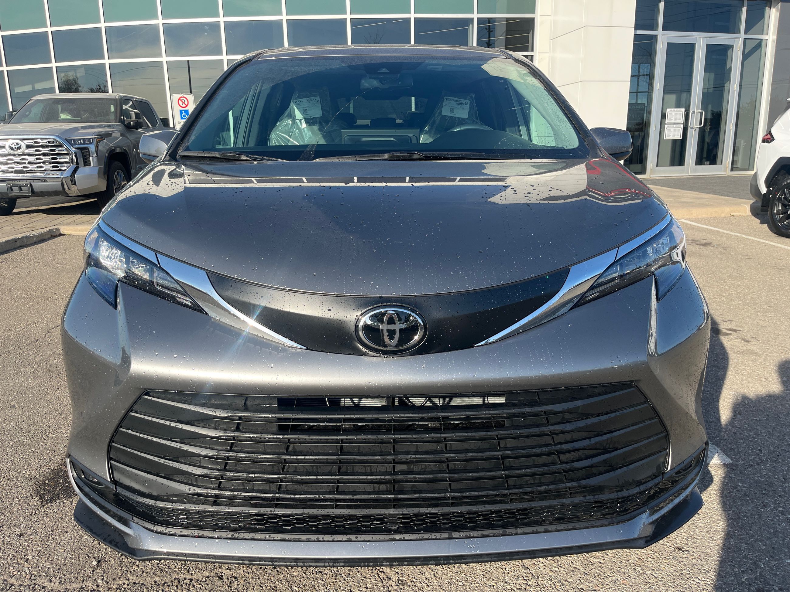 Toyota Sienna Hybrid  2026 à Bolton, Ontario
