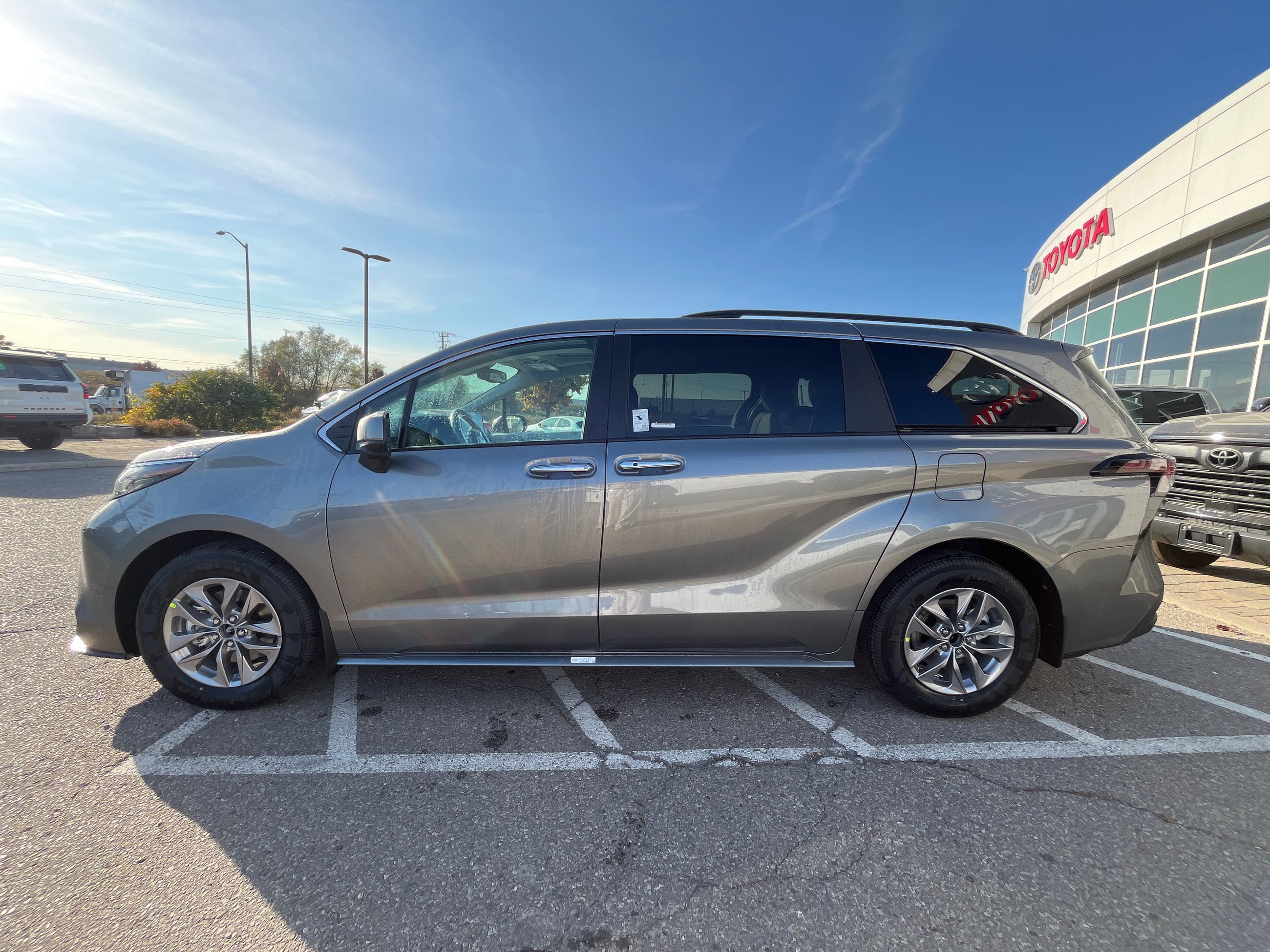Toyota Sienna Hybrid  2026 à Bolton, Ontario