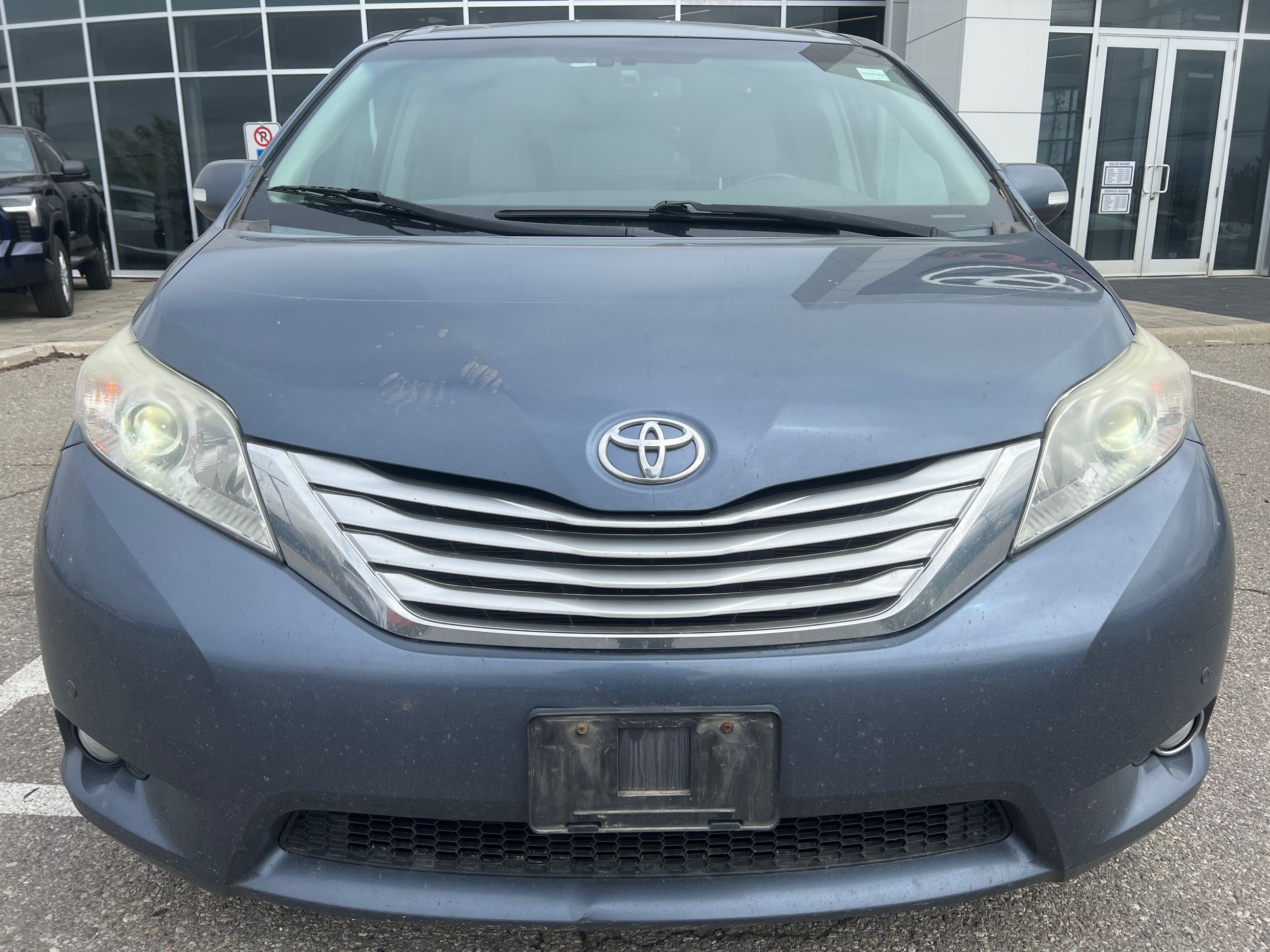 2014 Toyota Sienna in Bolton, Ontario