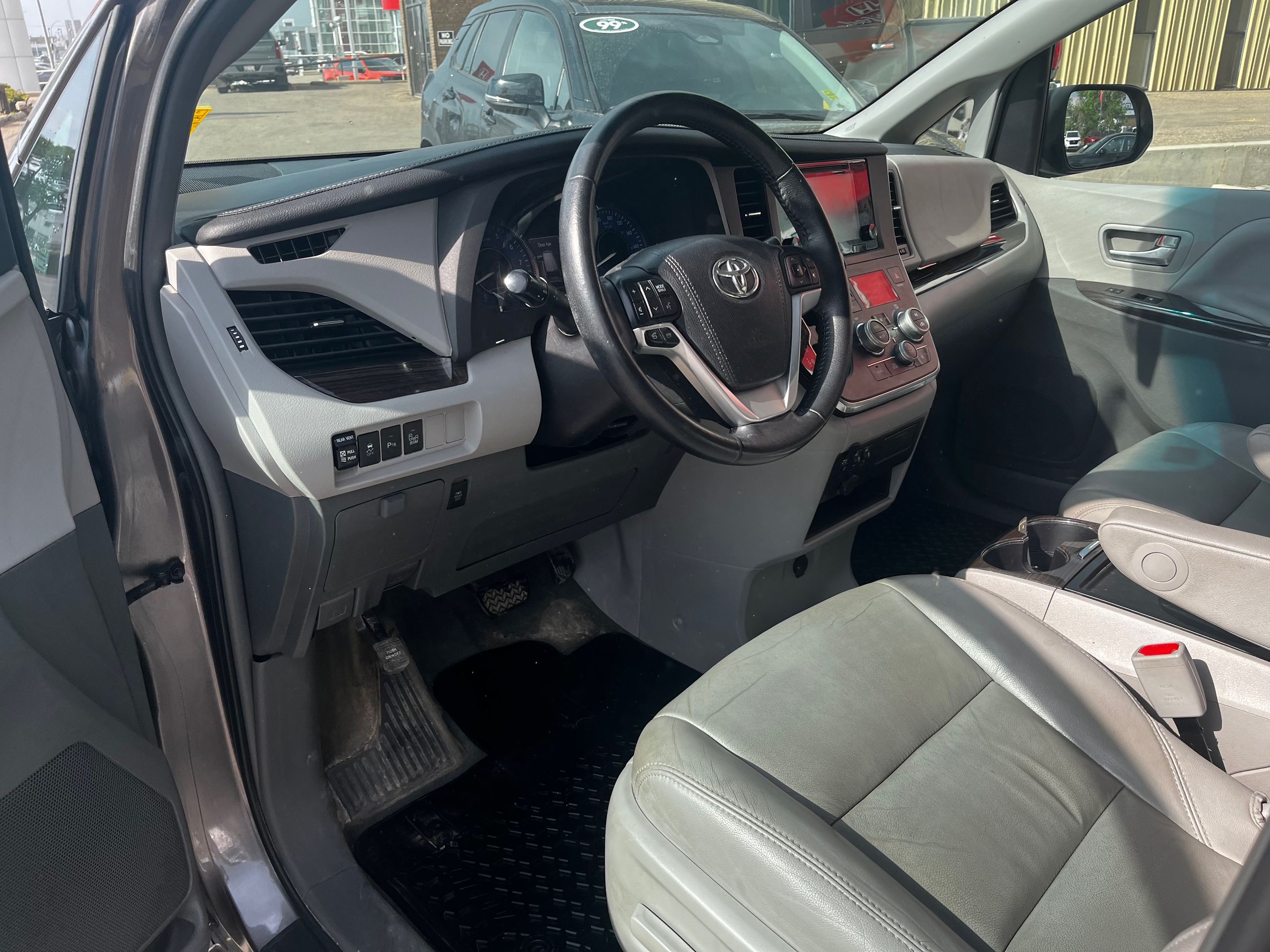 2015 Toyota Sienna in Regina, Saskatchewan