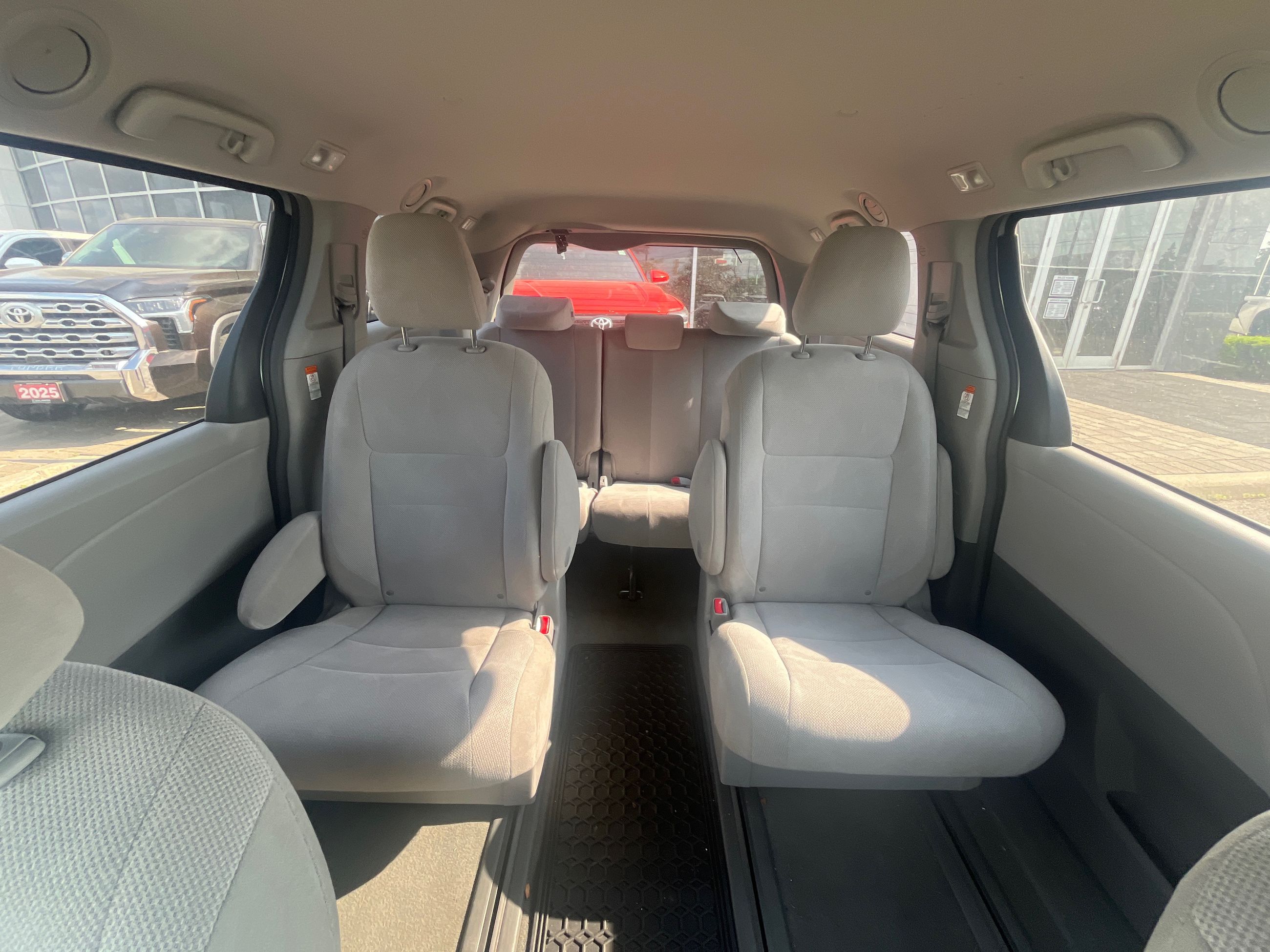 2016 Toyota Sienna in Bolton, Ontario