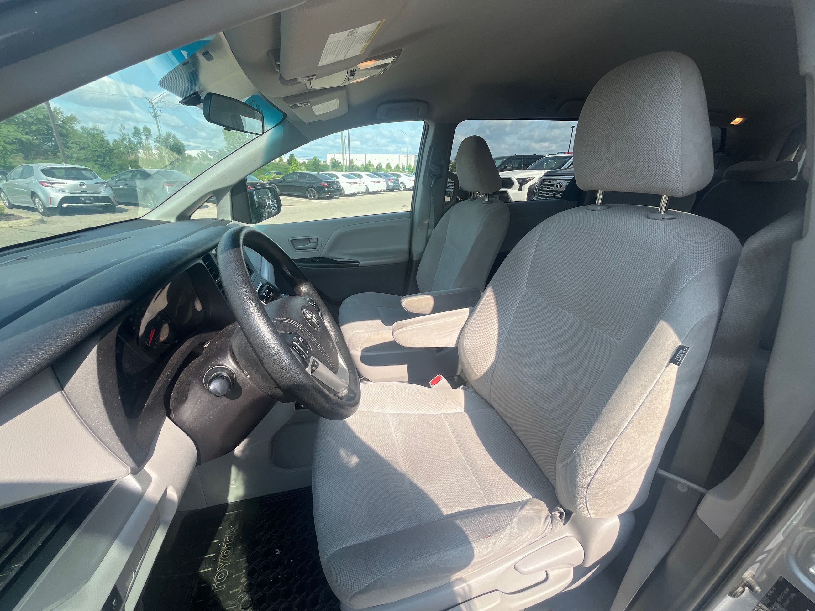 2016 Toyota Sienna in Bolton, Ontario