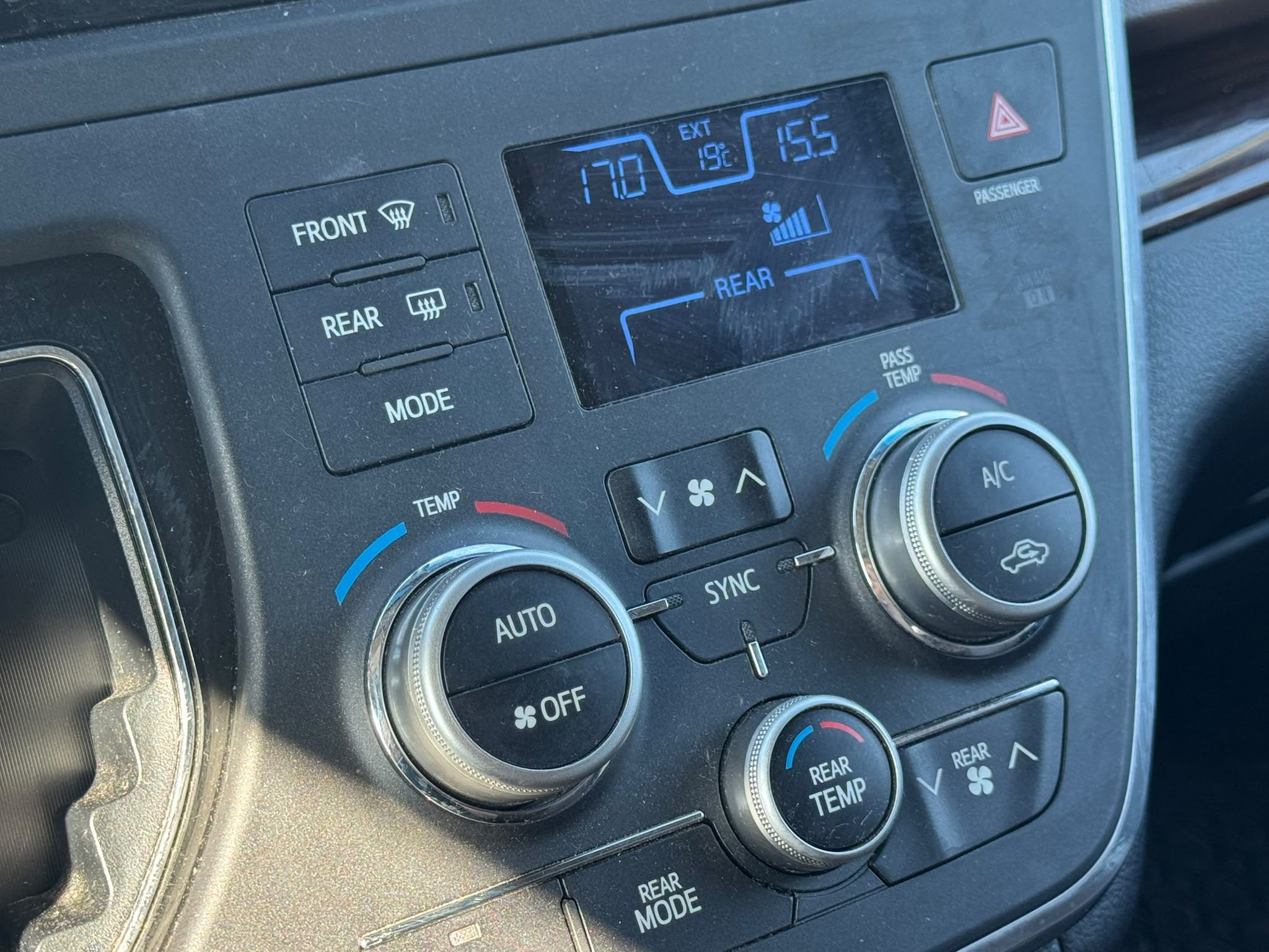 2016  Sienna