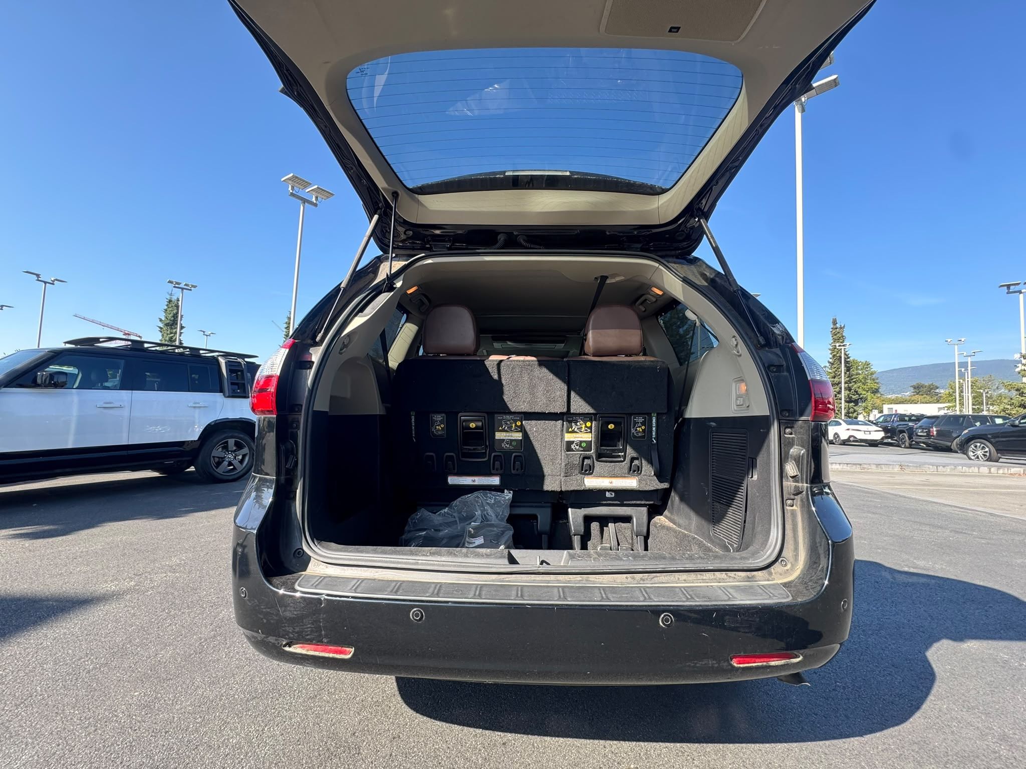 2016  Sienna
