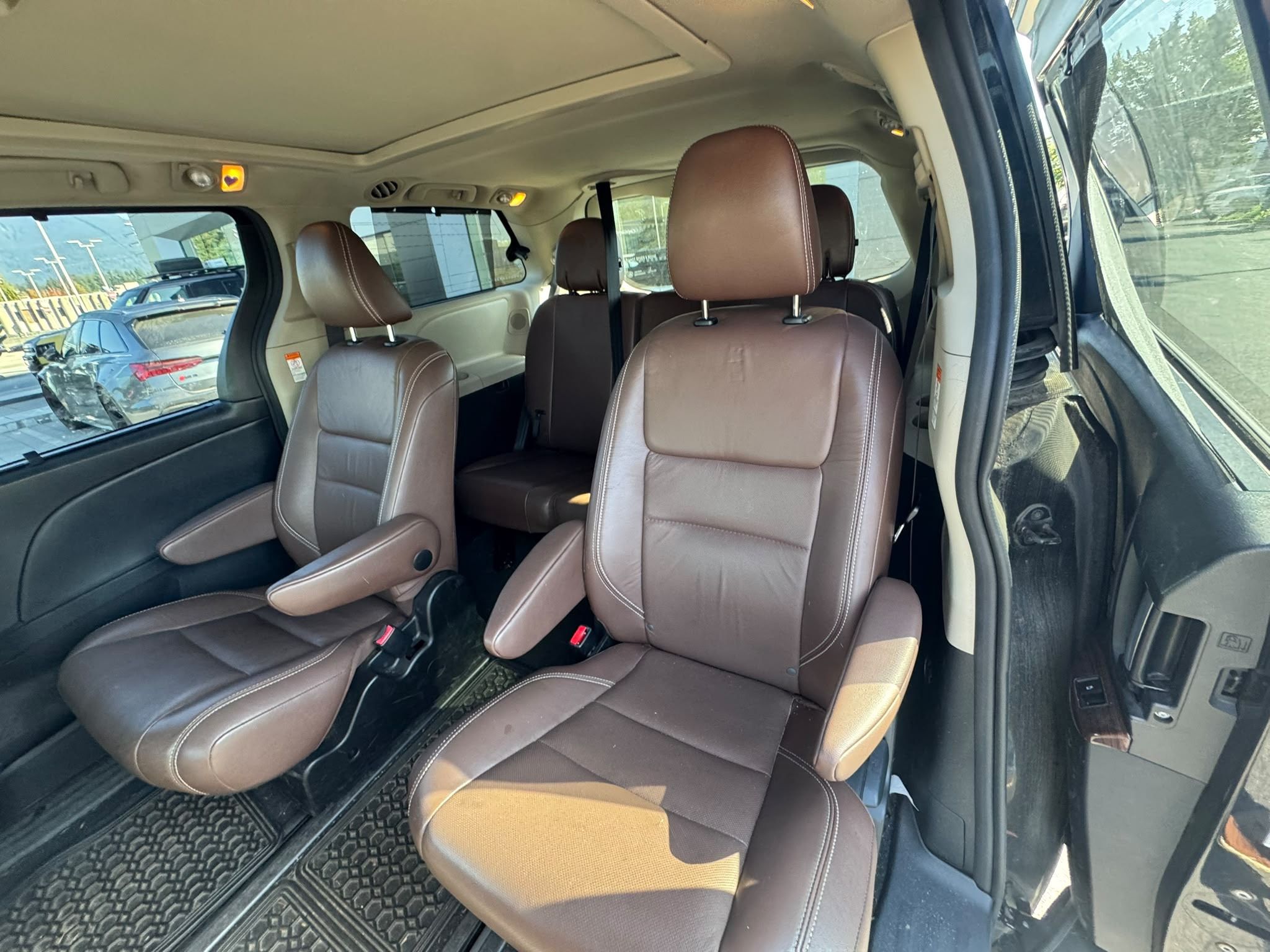 2016  Sienna